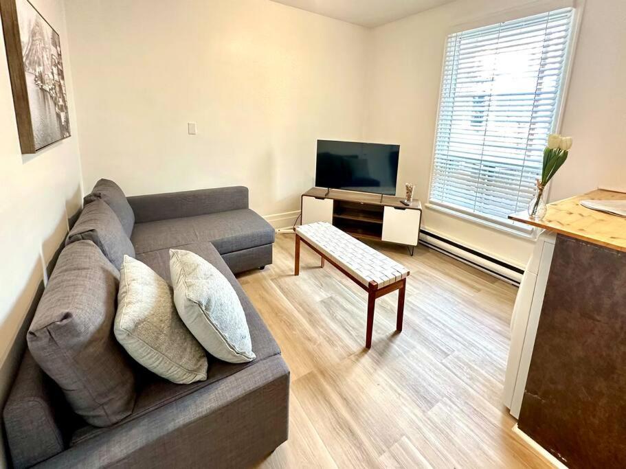 3-Bedroom Apt - Low monthly rate - Le Plateau