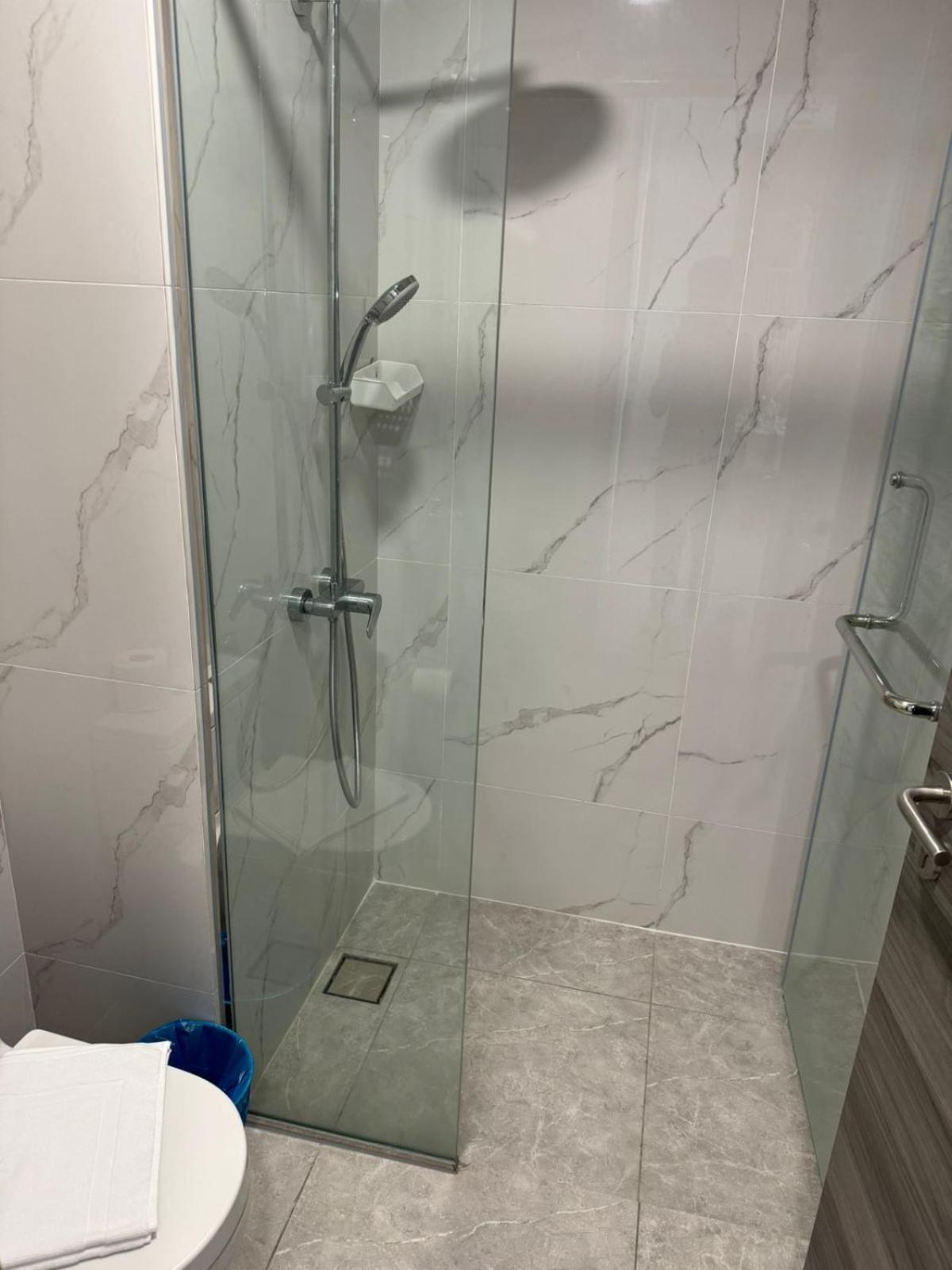 Agile Lux Suites KL