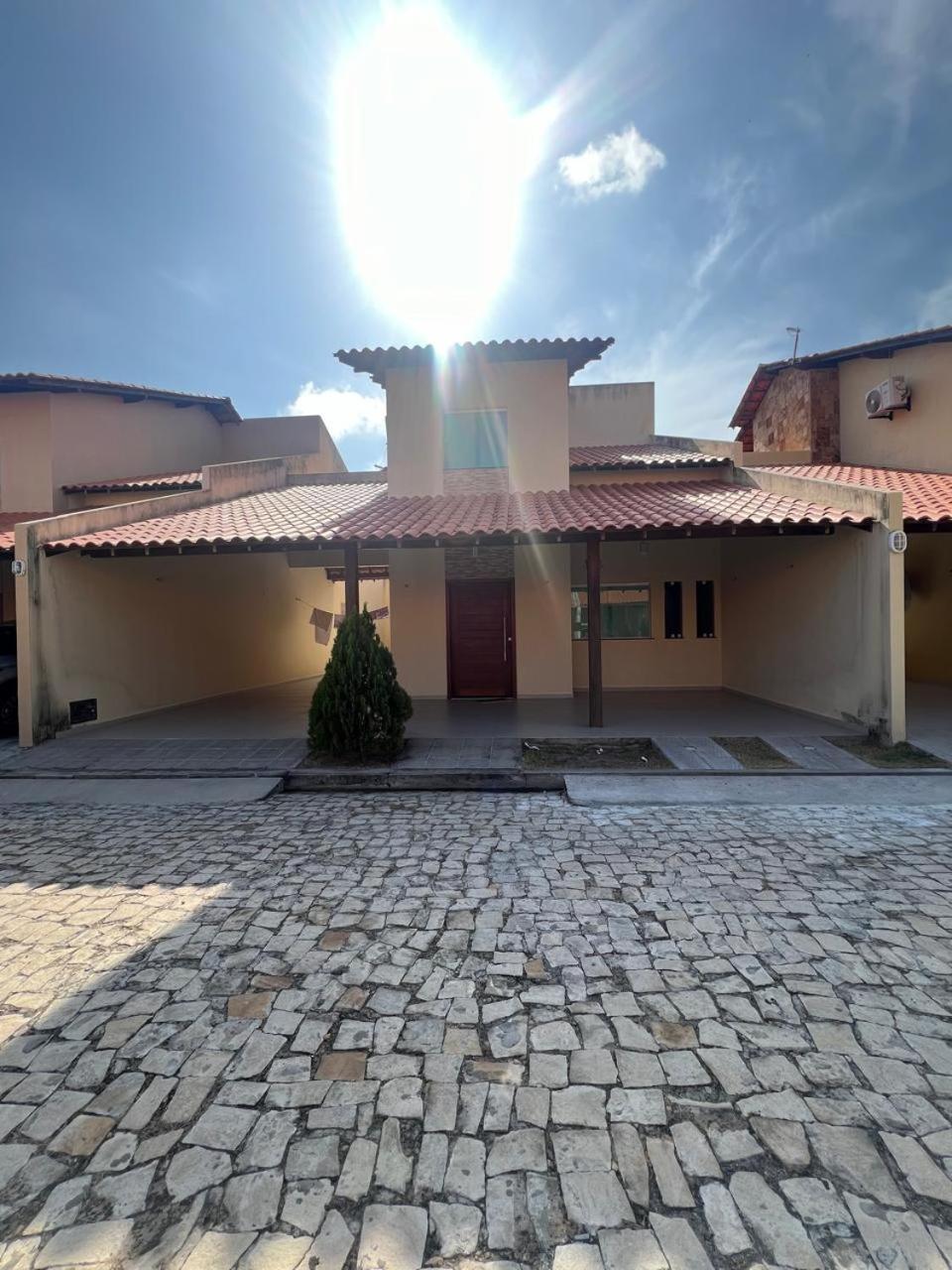 Casa Praia em condomínio Luis Correia