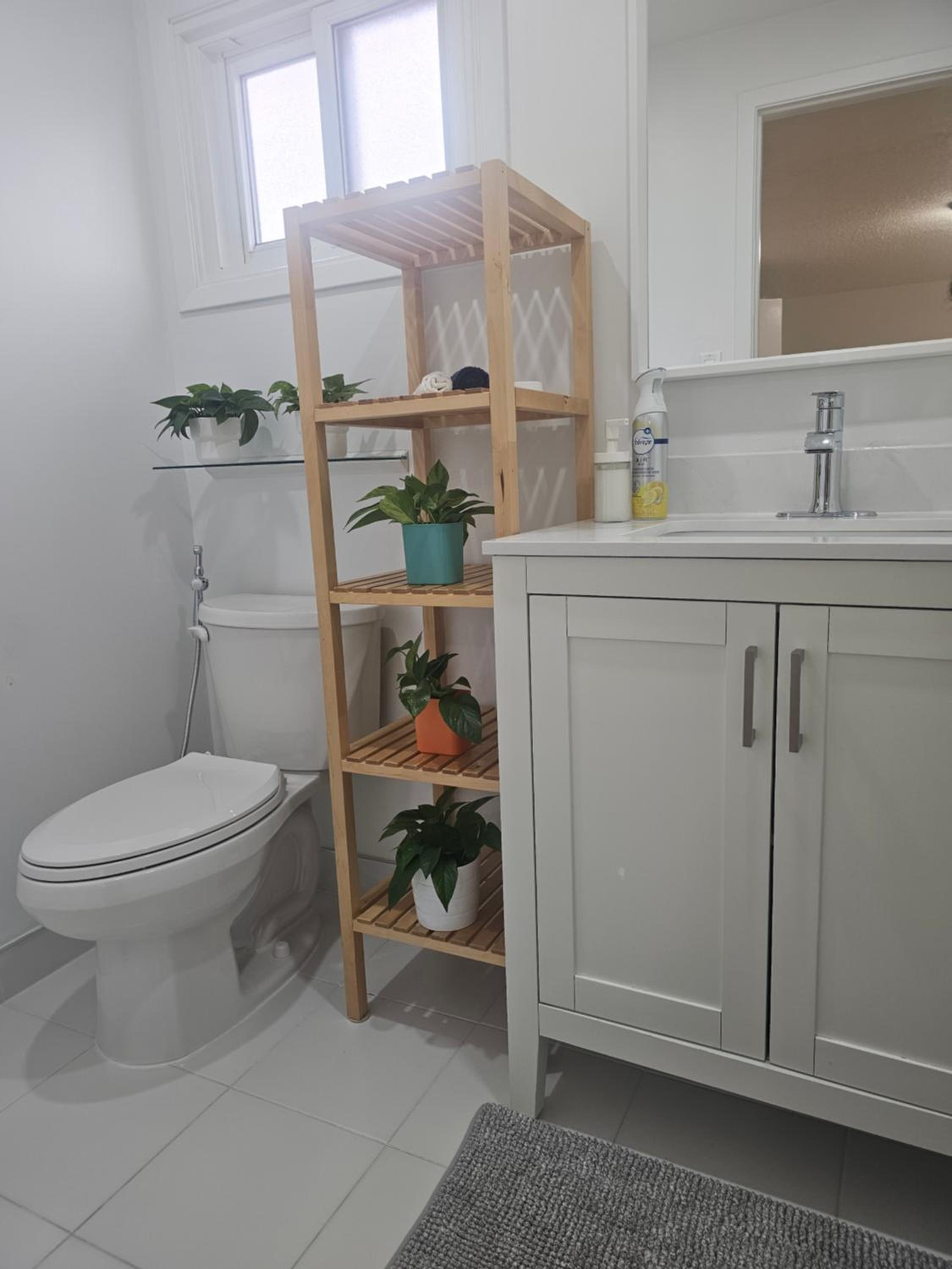 3-Bed 3-Bath Cozy Vacation House in Ajax, Greater Toronto Area, ON, Canada