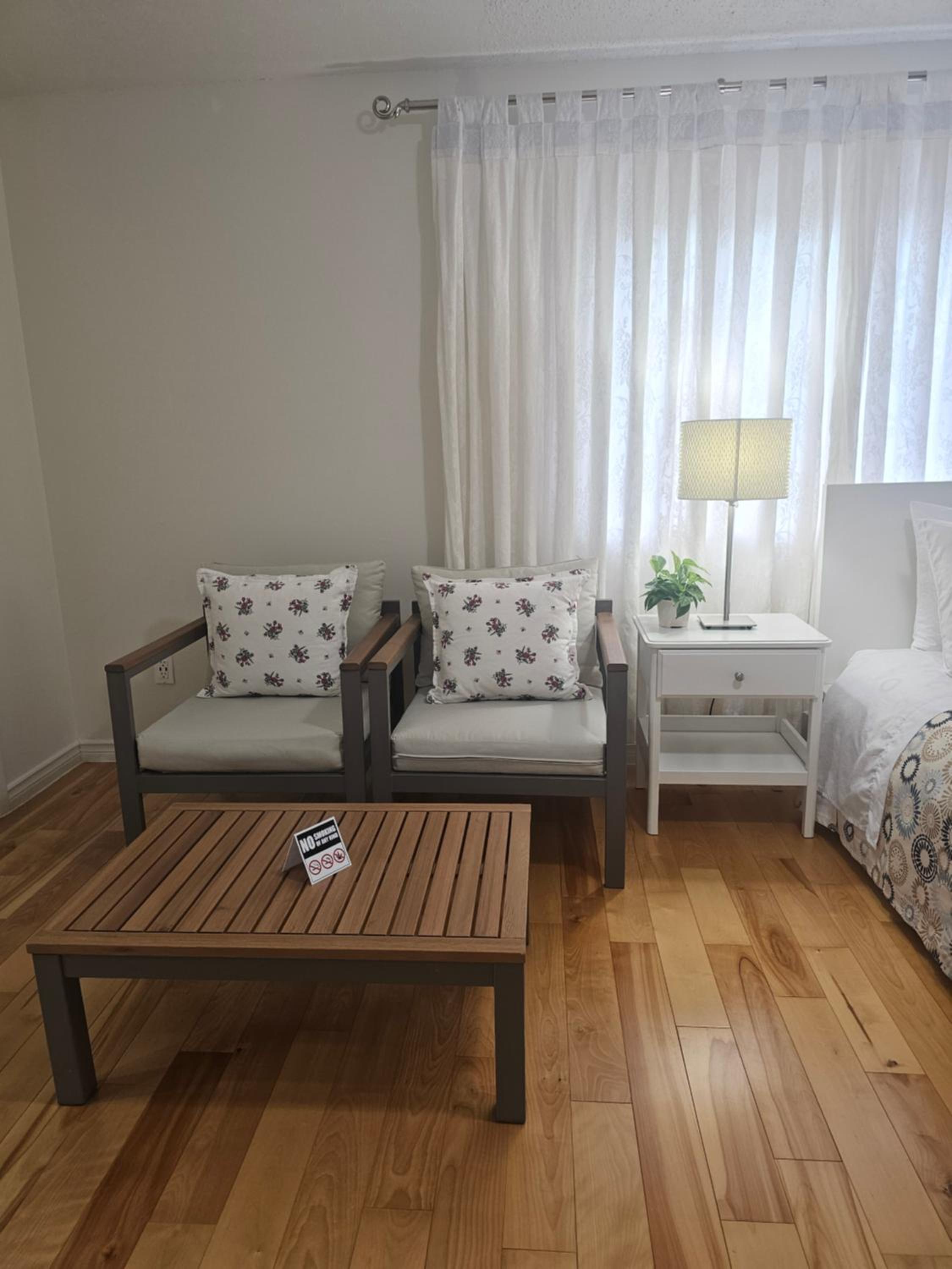 3-Bed 3-Bath Cozy Vacation House in Ajax, Greater Toronto Area, ON, Canada