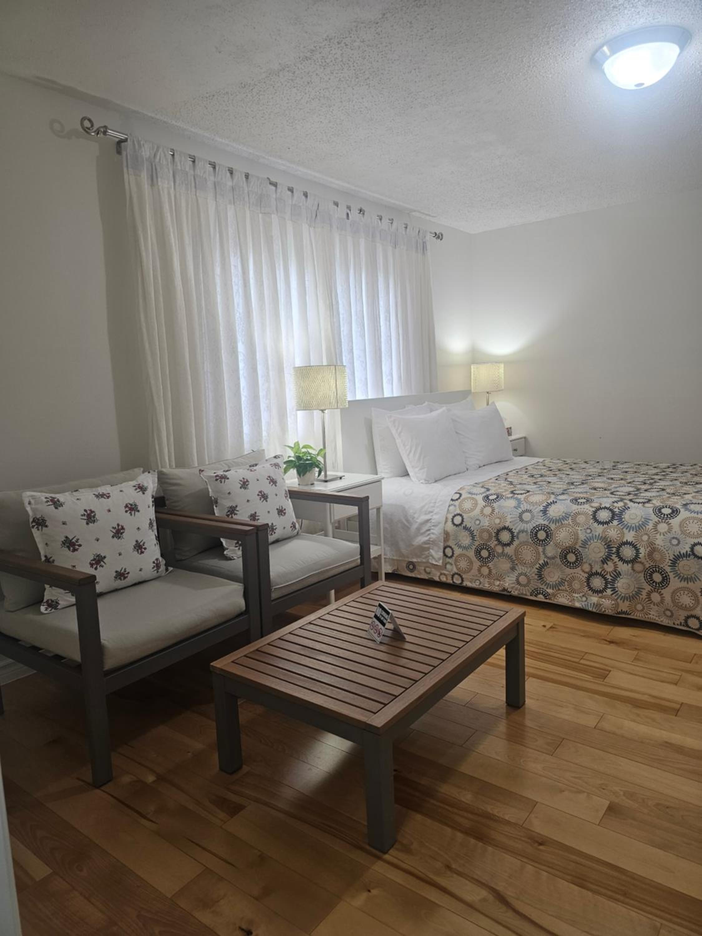 3-Bed 3-Bath Cozy Vacation House in Ajax, Greater Toronto Area, ON, Canada