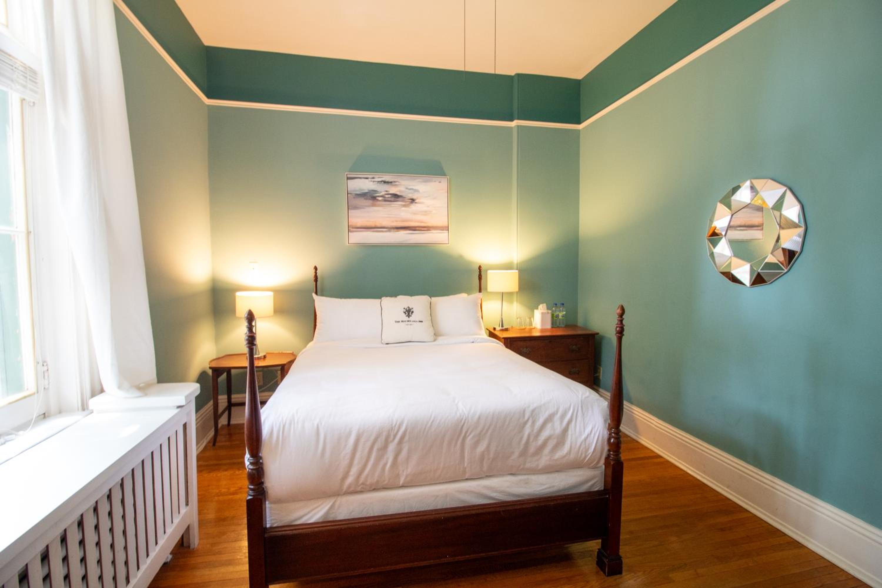 Hochelaga Inn