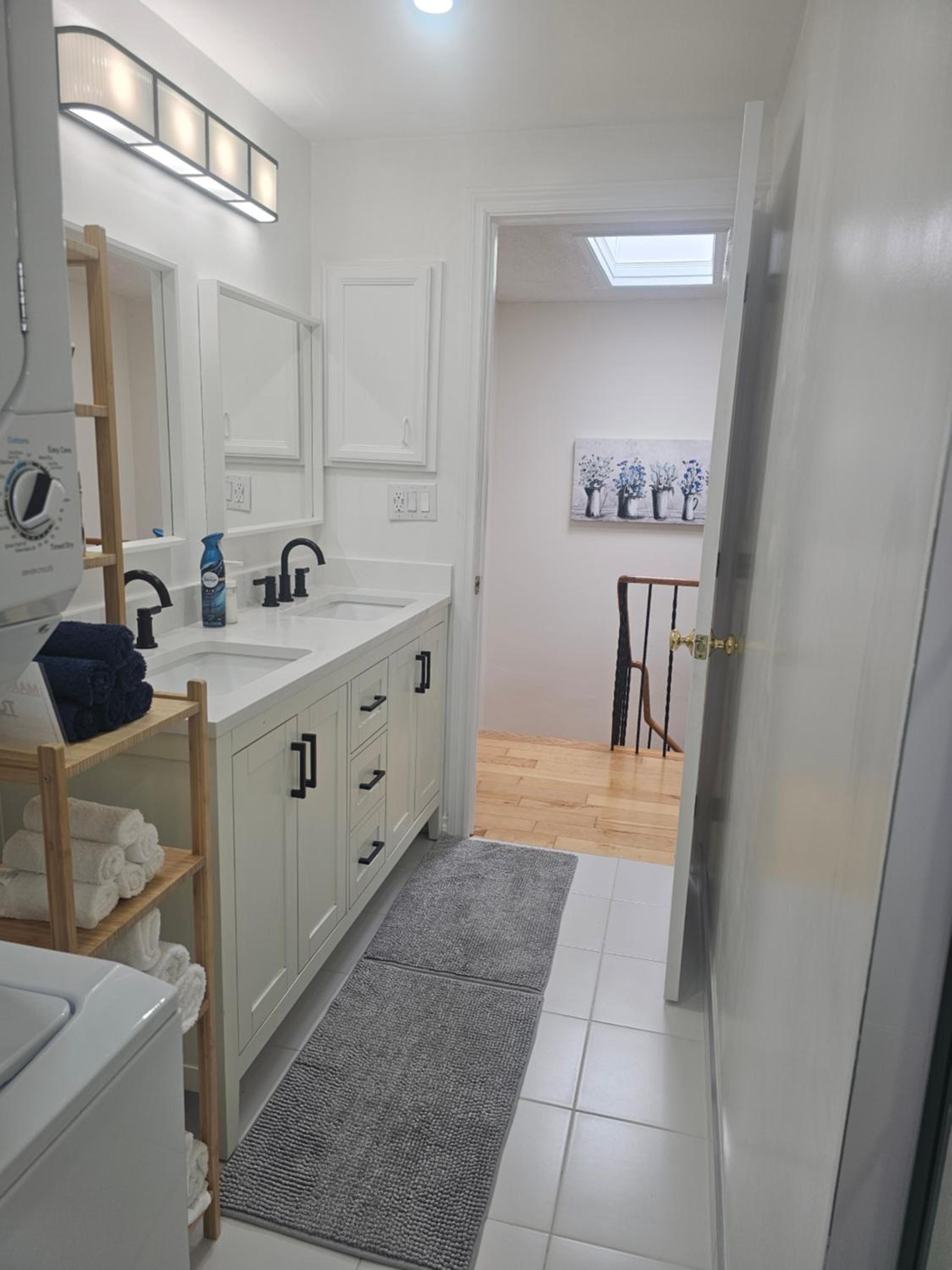 3-Bed 3-Bath Cozy Vacation House in Ajax, Greater Toronto Area, ON, Canada
