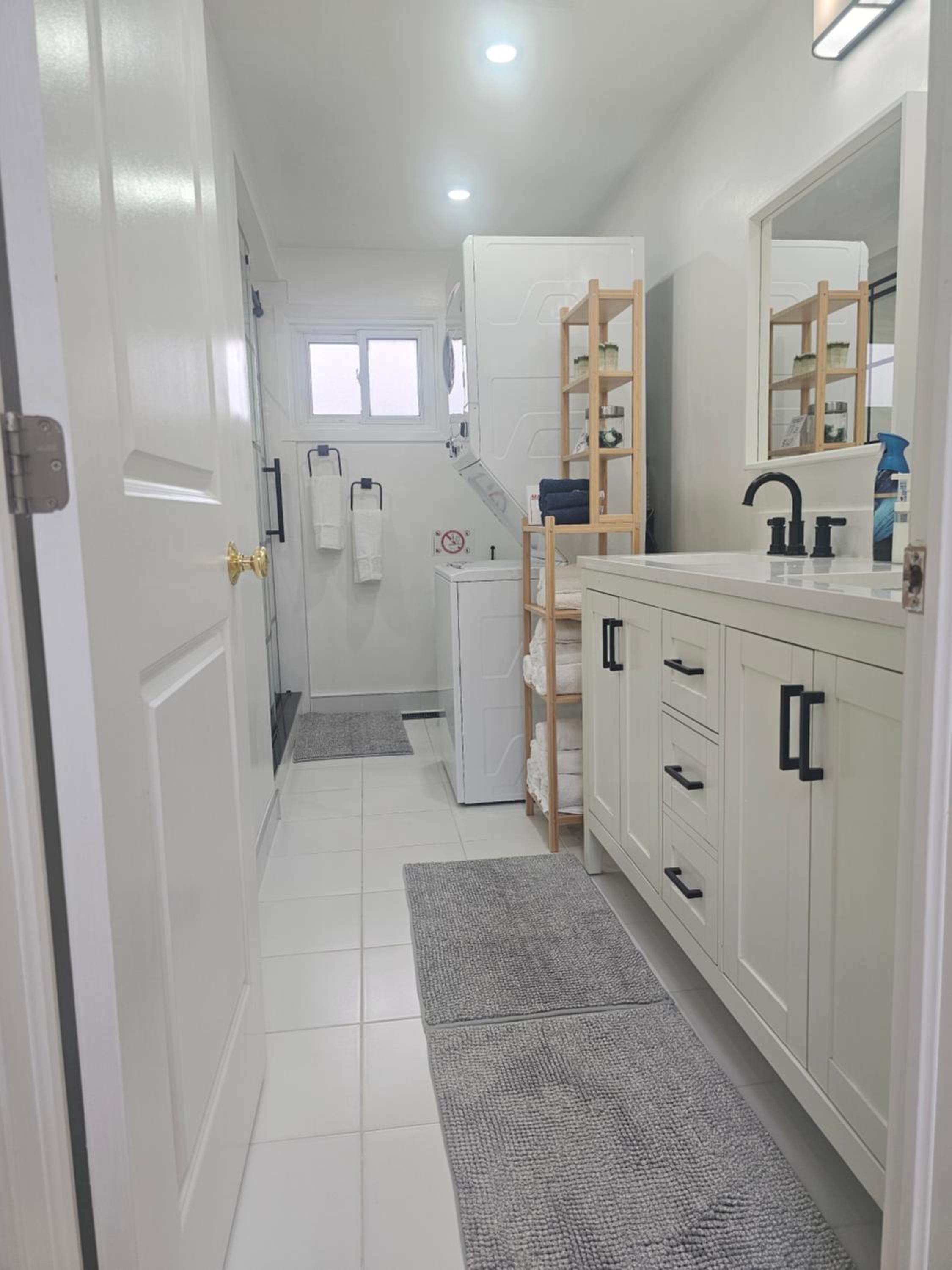 3-Bed 3-Bath Cozy Vacation House in Ajax, Greater Toronto Area, ON, Canada