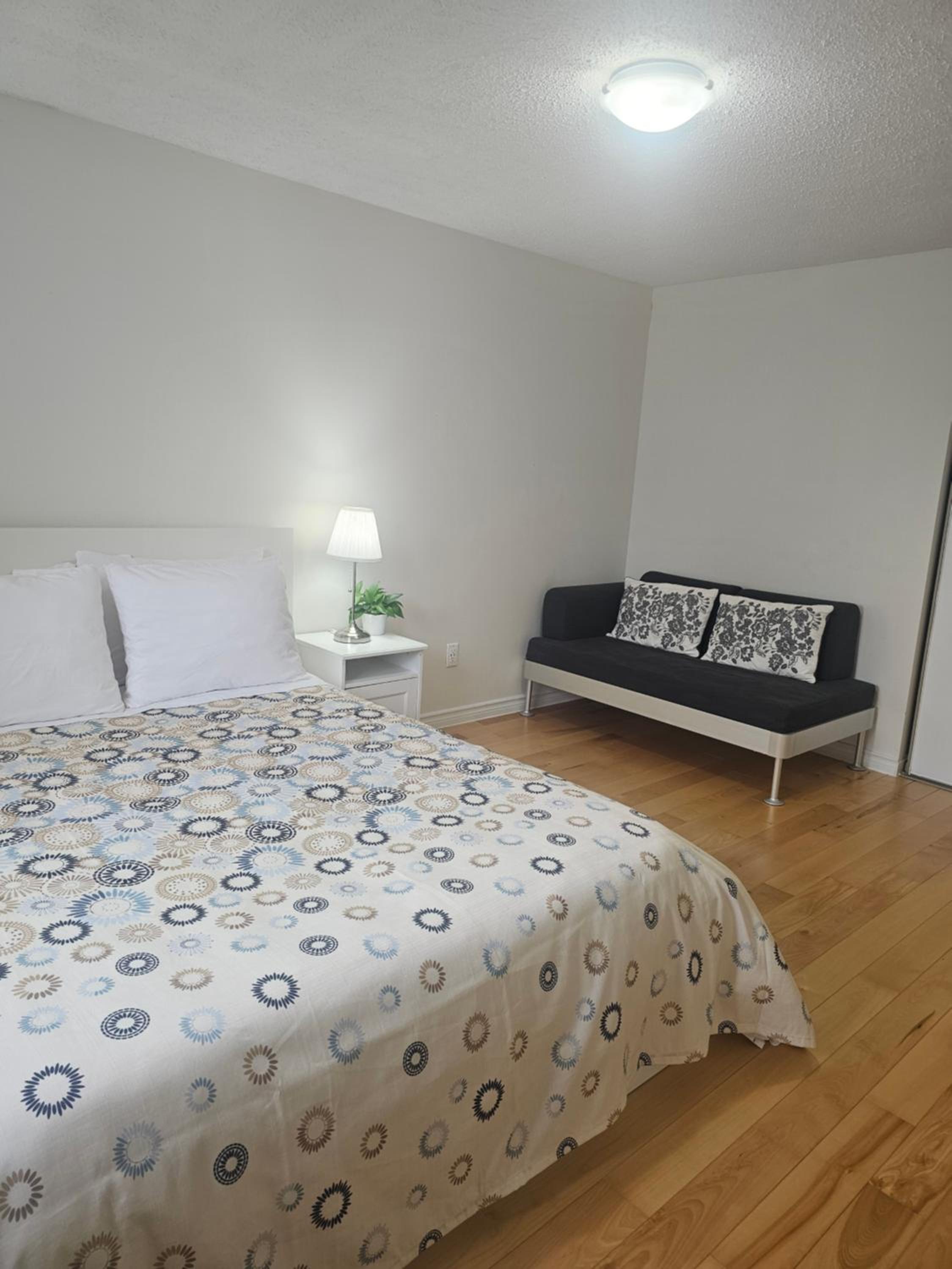 3-Bed 3-Bath Cozy Vacation House in Ajax, Greater Toronto Area, ON, Canada