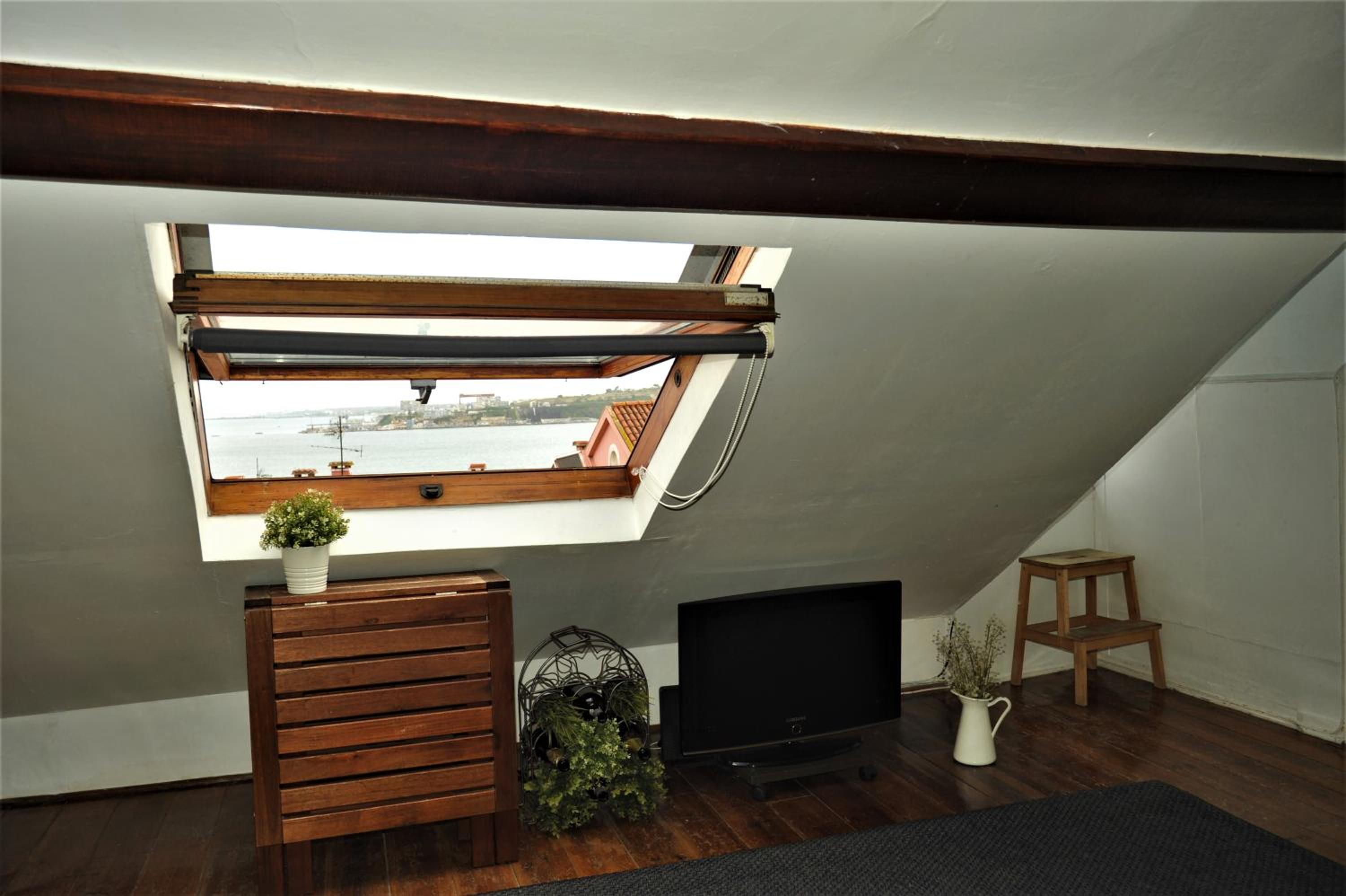 Santos - Upper Loft with River View