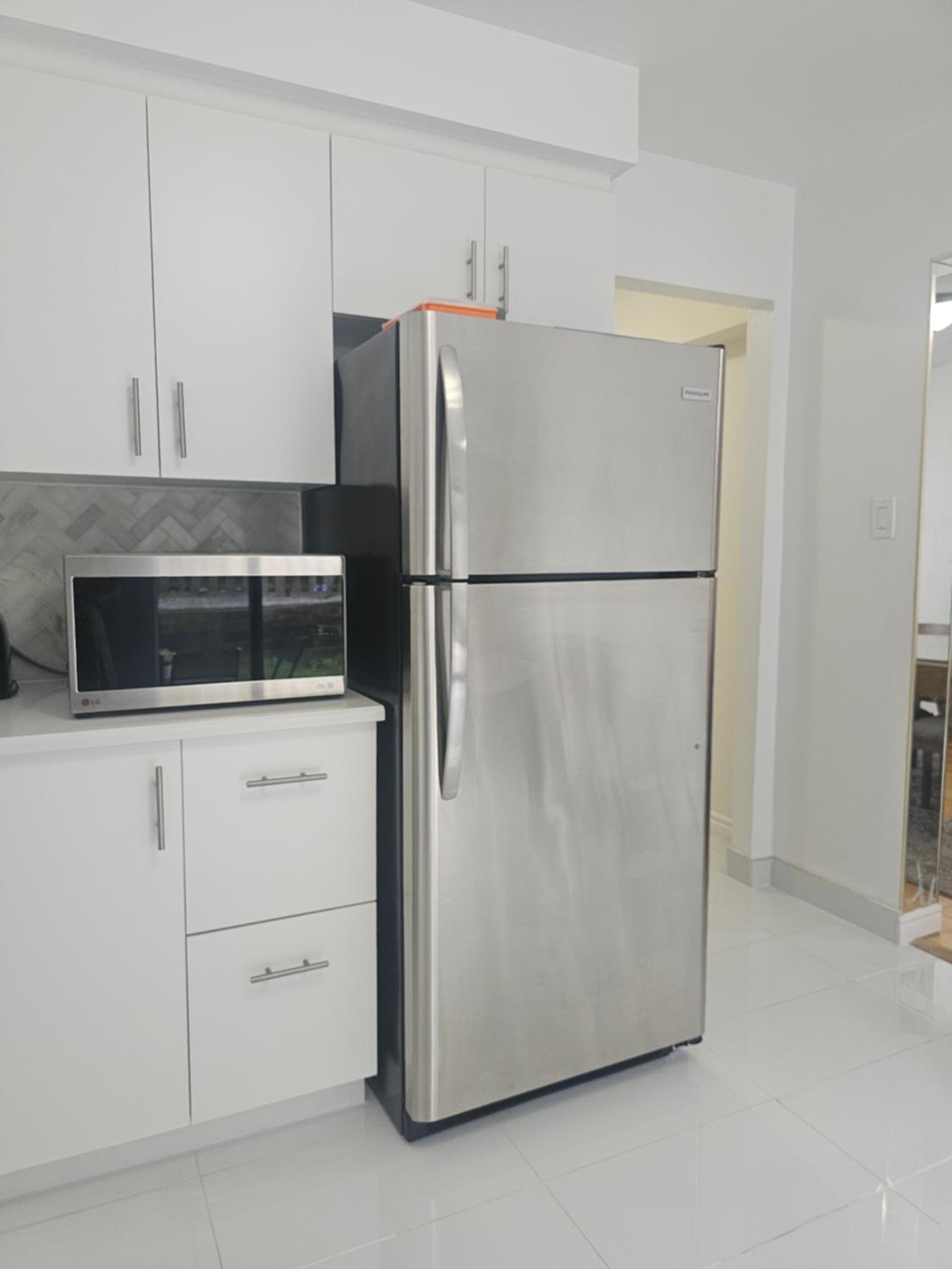 3-Bed 3-Bath Cozy Vacation House in Ajax, Greater Toronto Area, ON, Canada