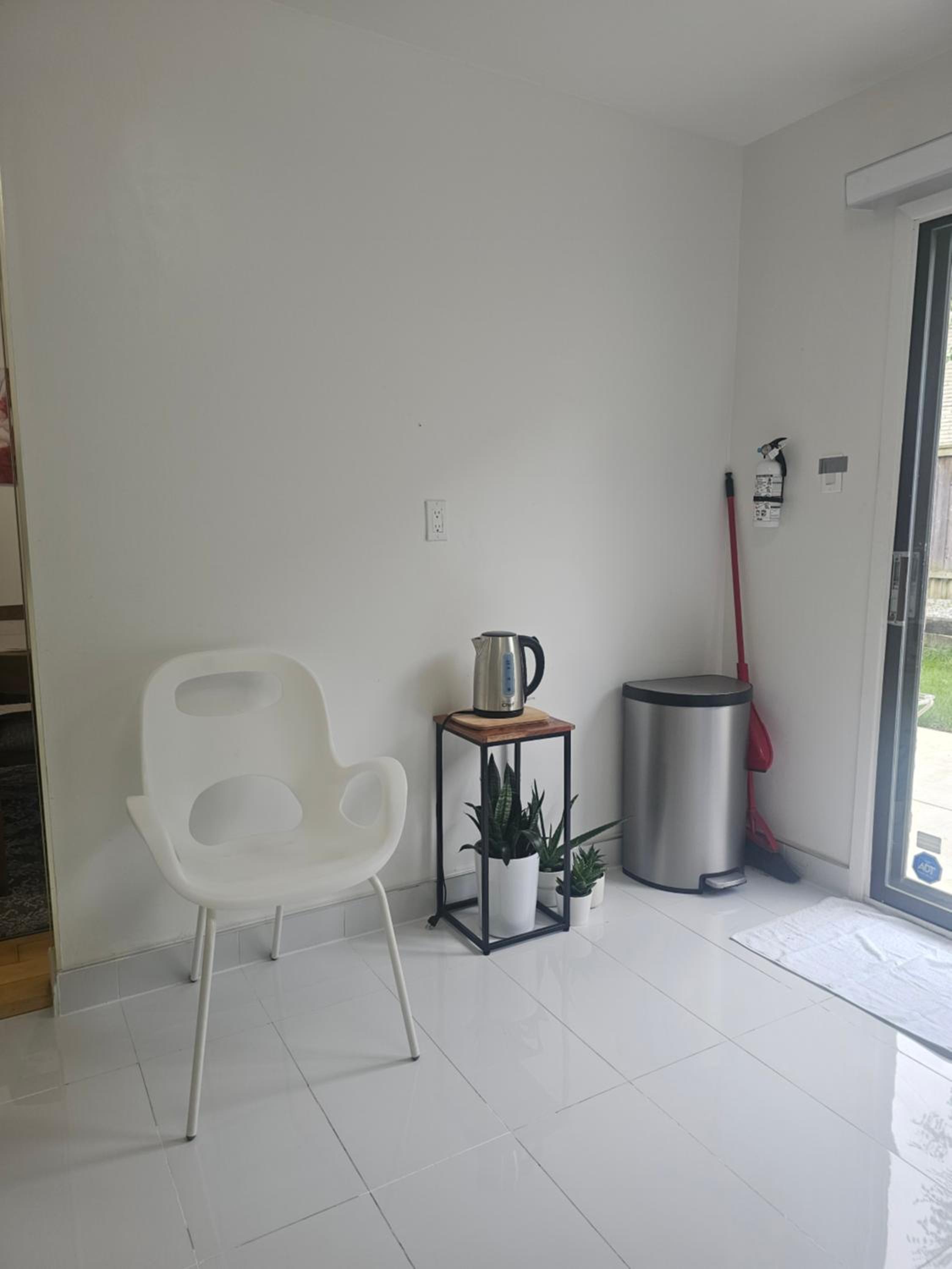 3-Bed 3-Bath Cozy Vacation House in Ajax, Greater Toronto Area, ON, Canada