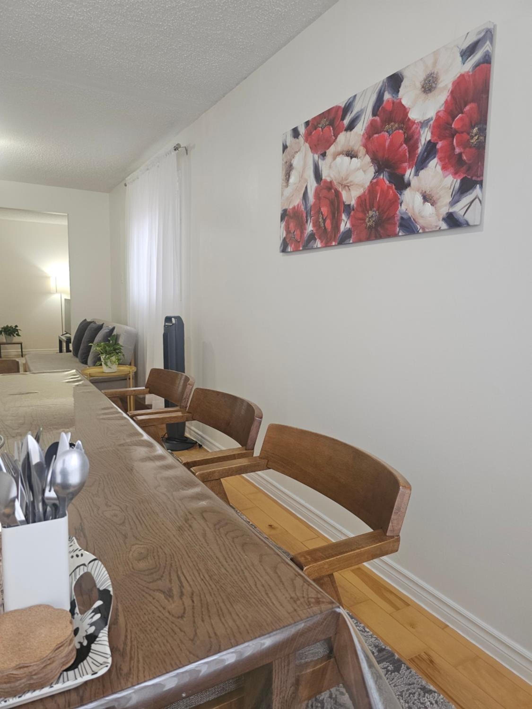 3-Bed 3-Bath Cozy Vacation House in Ajax, Greater Toronto Area, ON, Canada