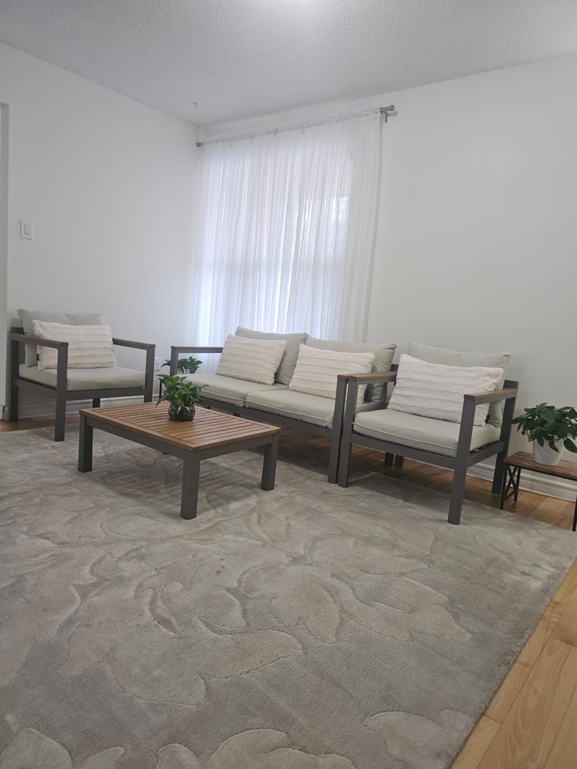 3-Bed 3-Bath Cozy Vacation House in Ajax, Greater Toronto Area, ON, Canada