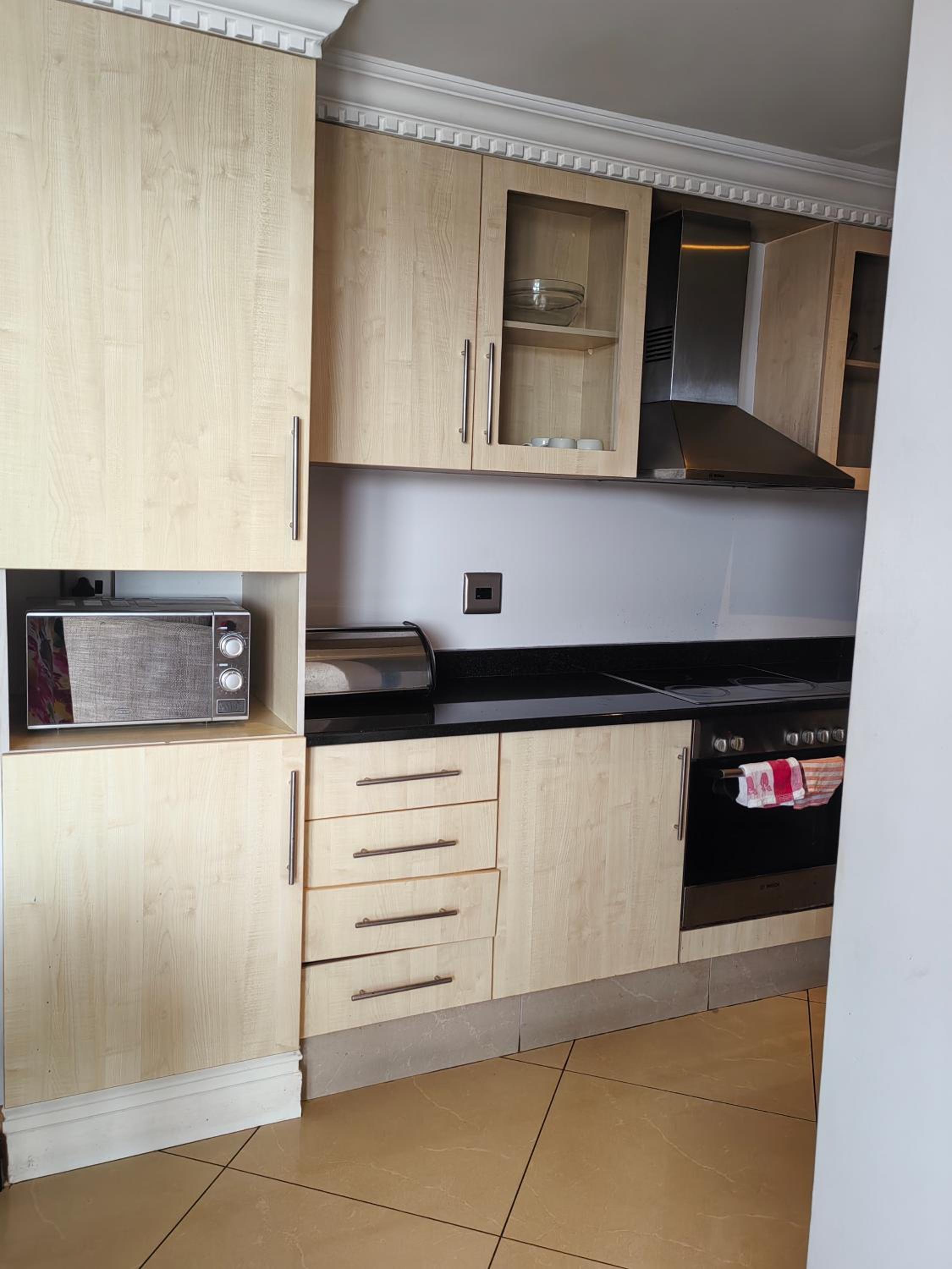 Spacious Seaview 1 Bedroom Apt view 4