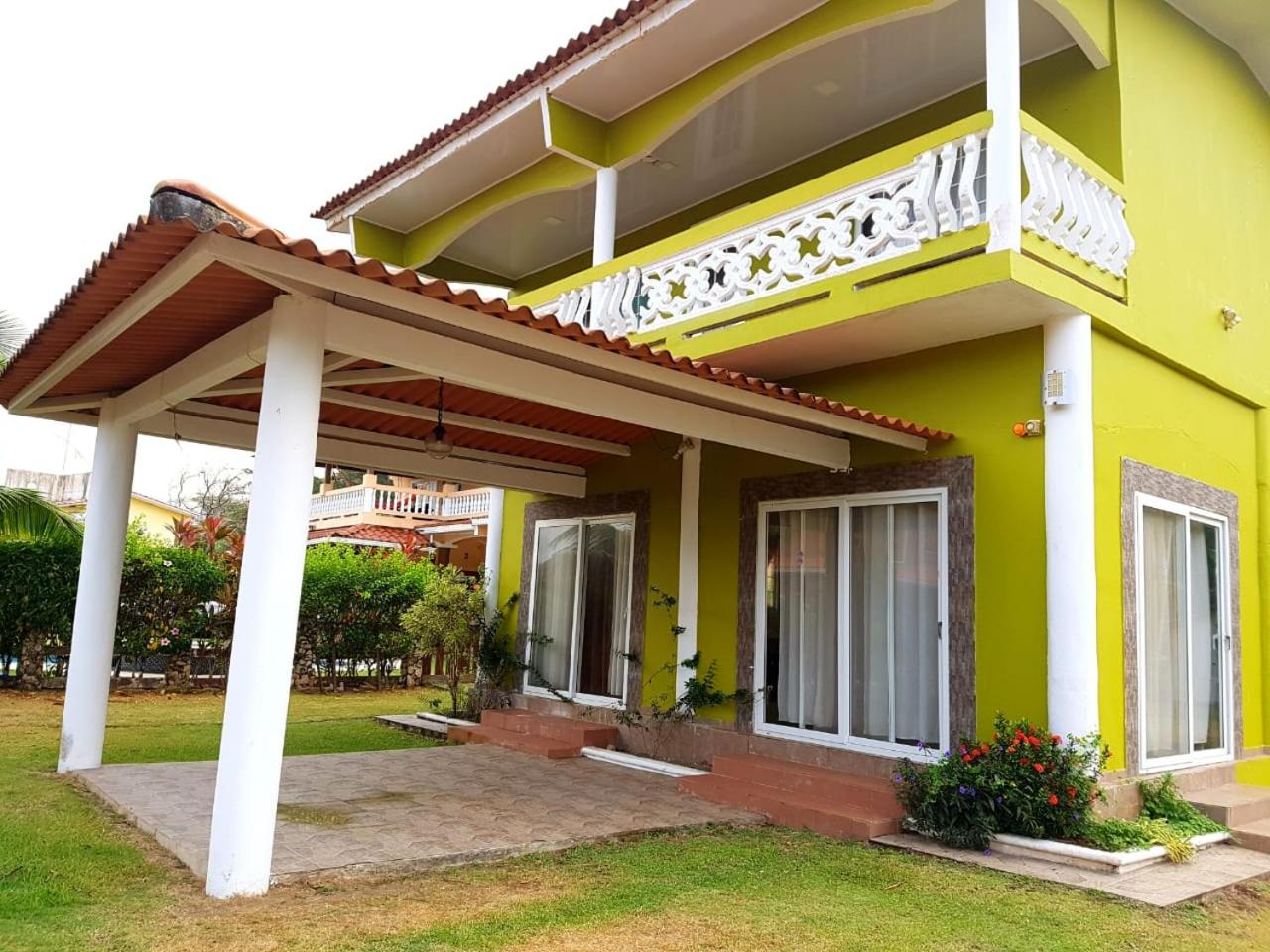 Silveras Beach House