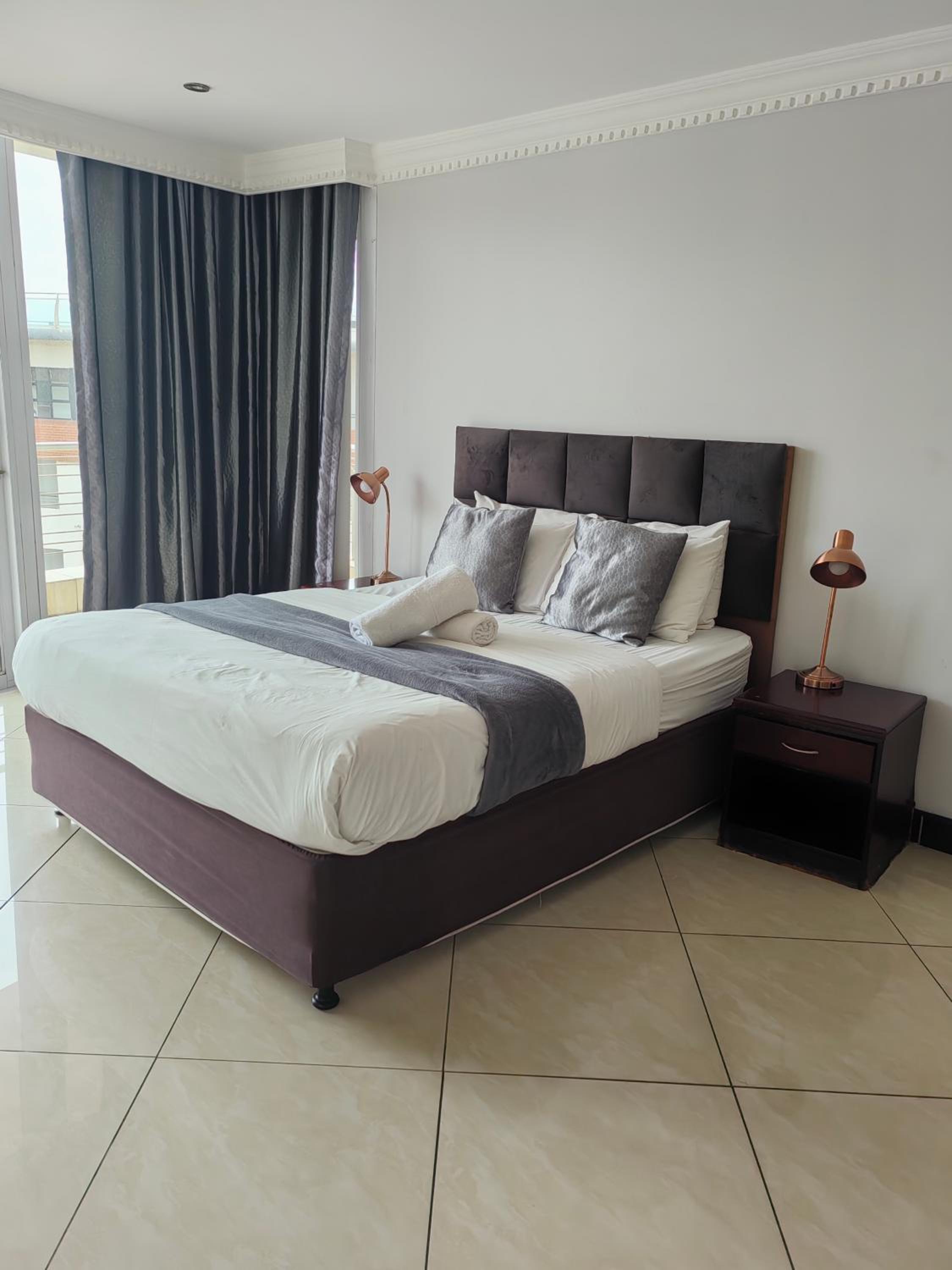 Spacious Seaview 1 Bedroom Apt view 2