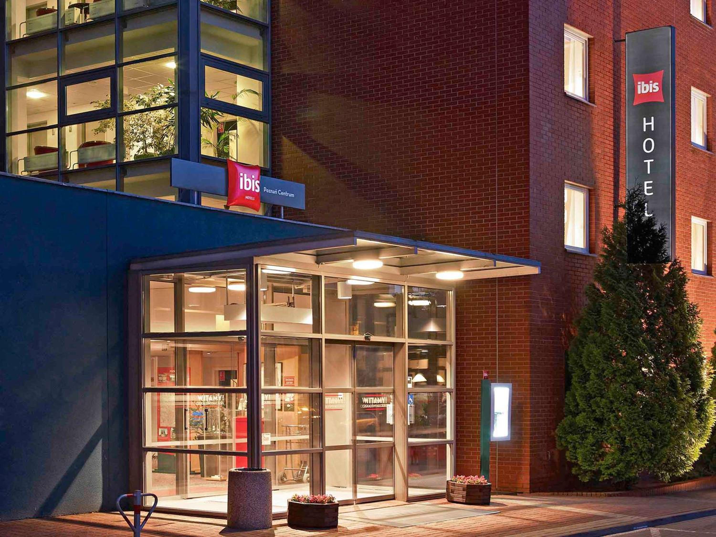 Hotel Ibis Poznan Stare Miasto - Image 1