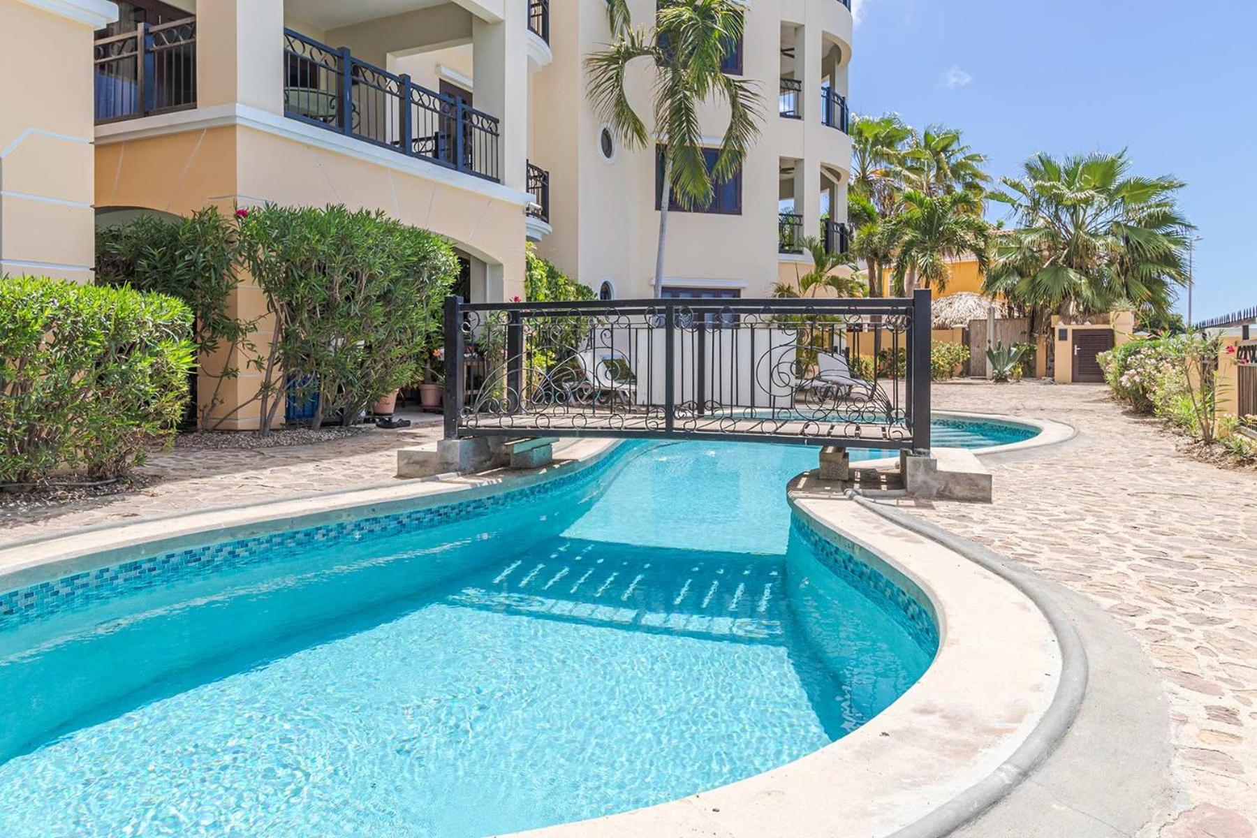 Elegancia Ocean View with Cooling Pool