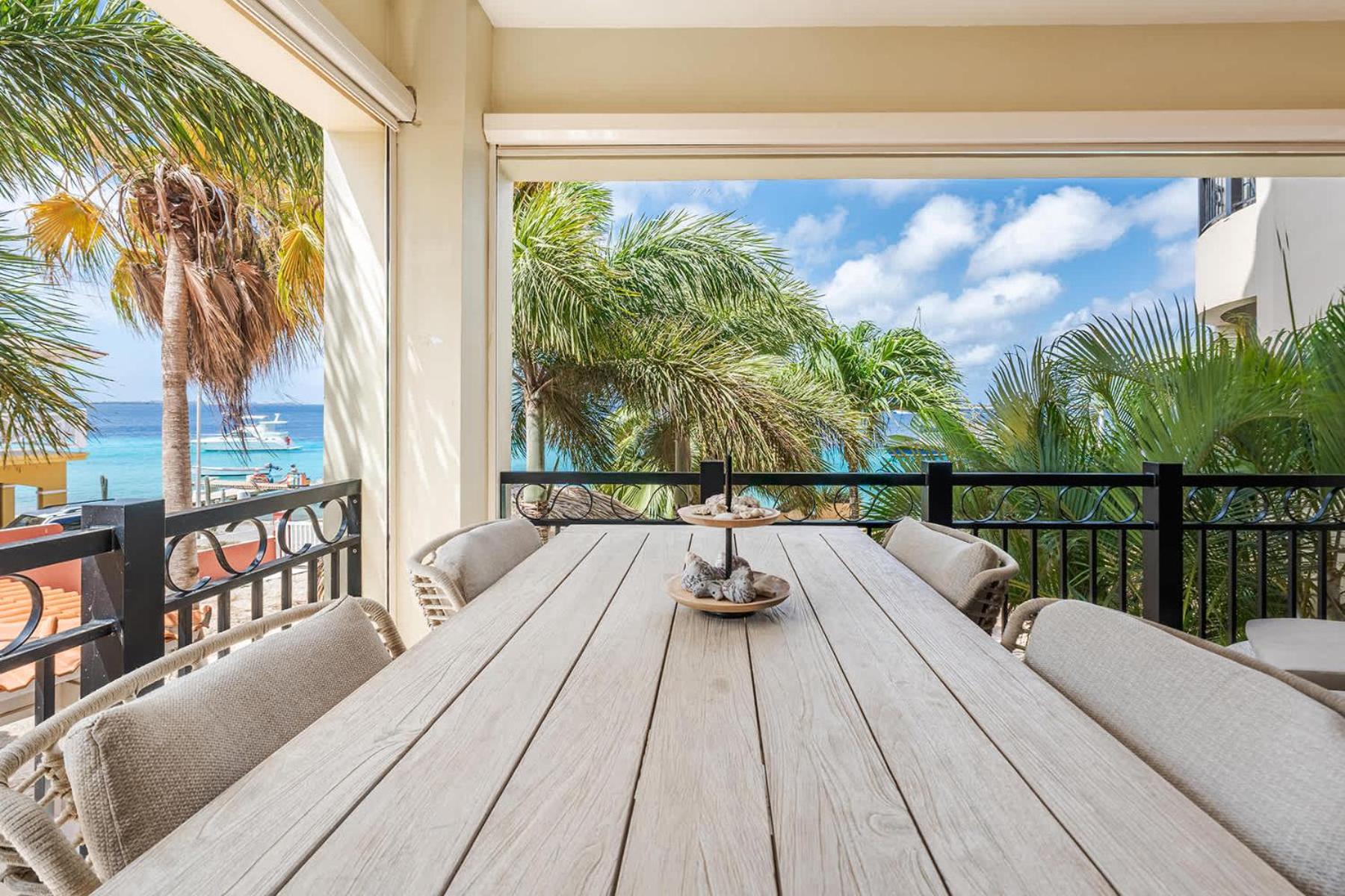 Elegancia Ocean View with Cooling Pool