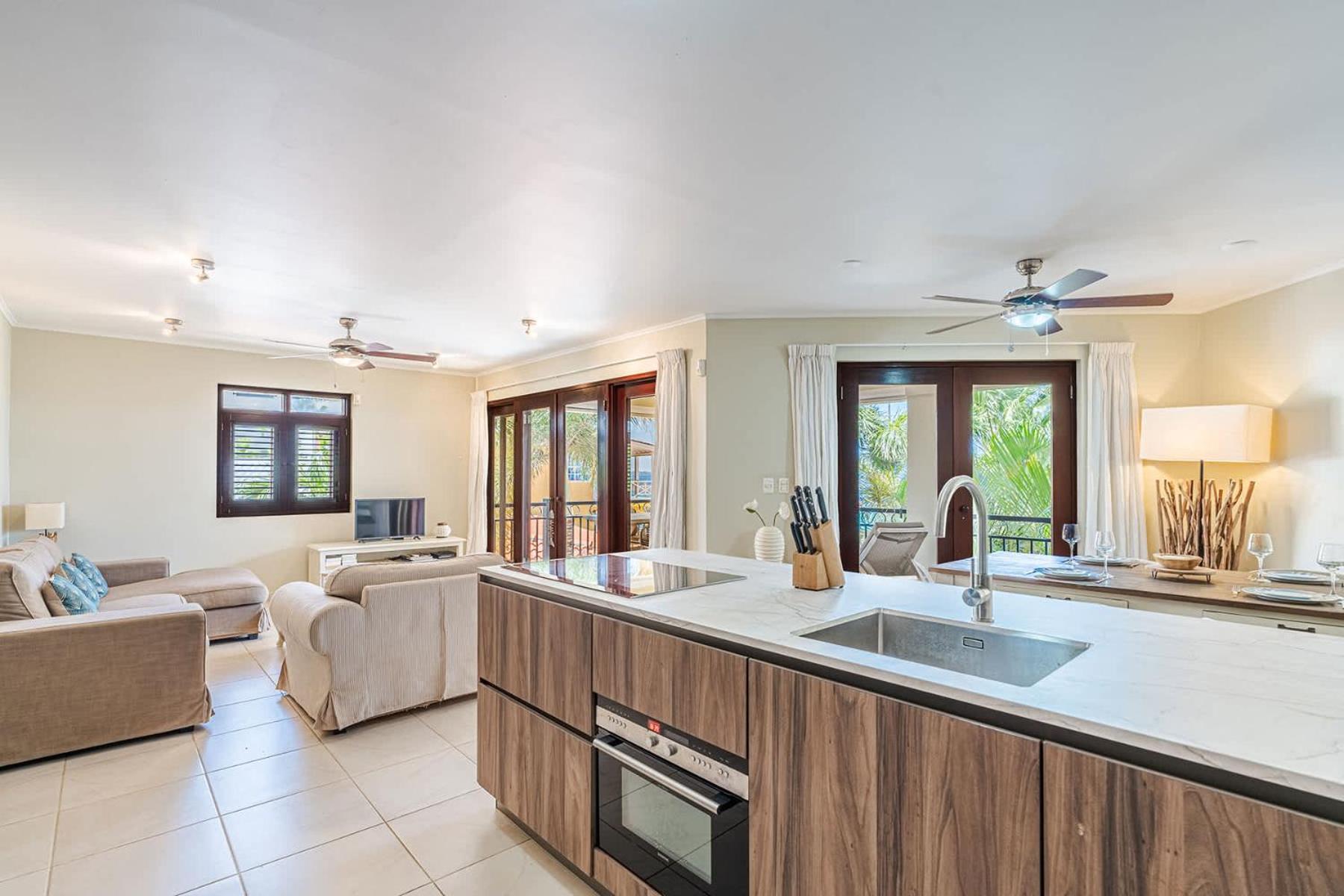 Elegancia Ocean View with Cooling Pool