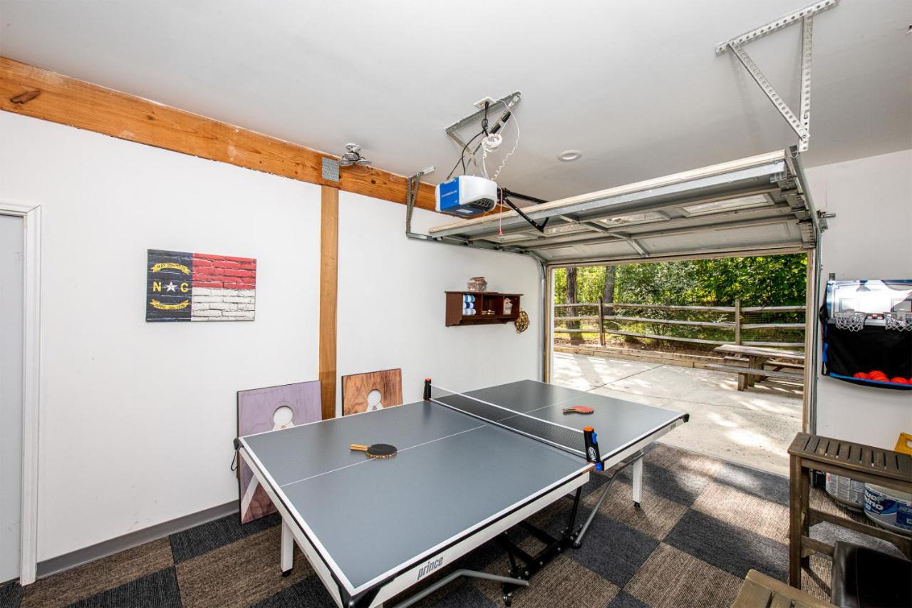 Charlotte Vacations - 3BR Charlotte Escape Pool Hot Tub Theater - Property Image 15