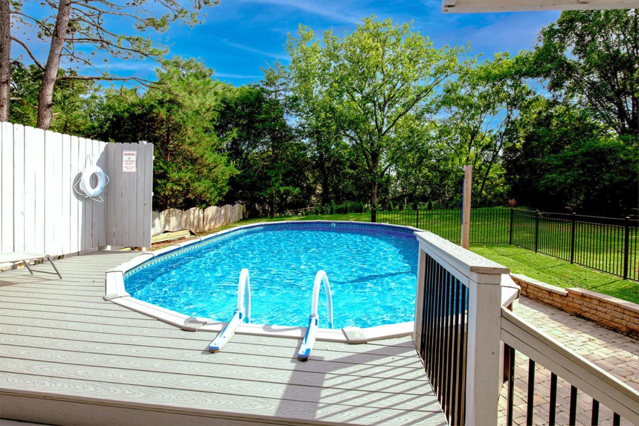 Charlotte Vacations - 3BR Charlotte Escape Pool Hot Tub Theater - Property Image 25