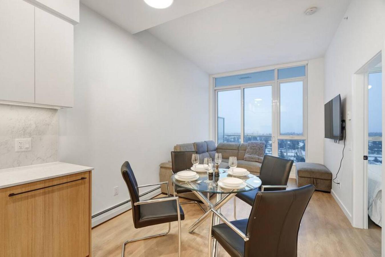 Ideal Surrey Condo with Best Views