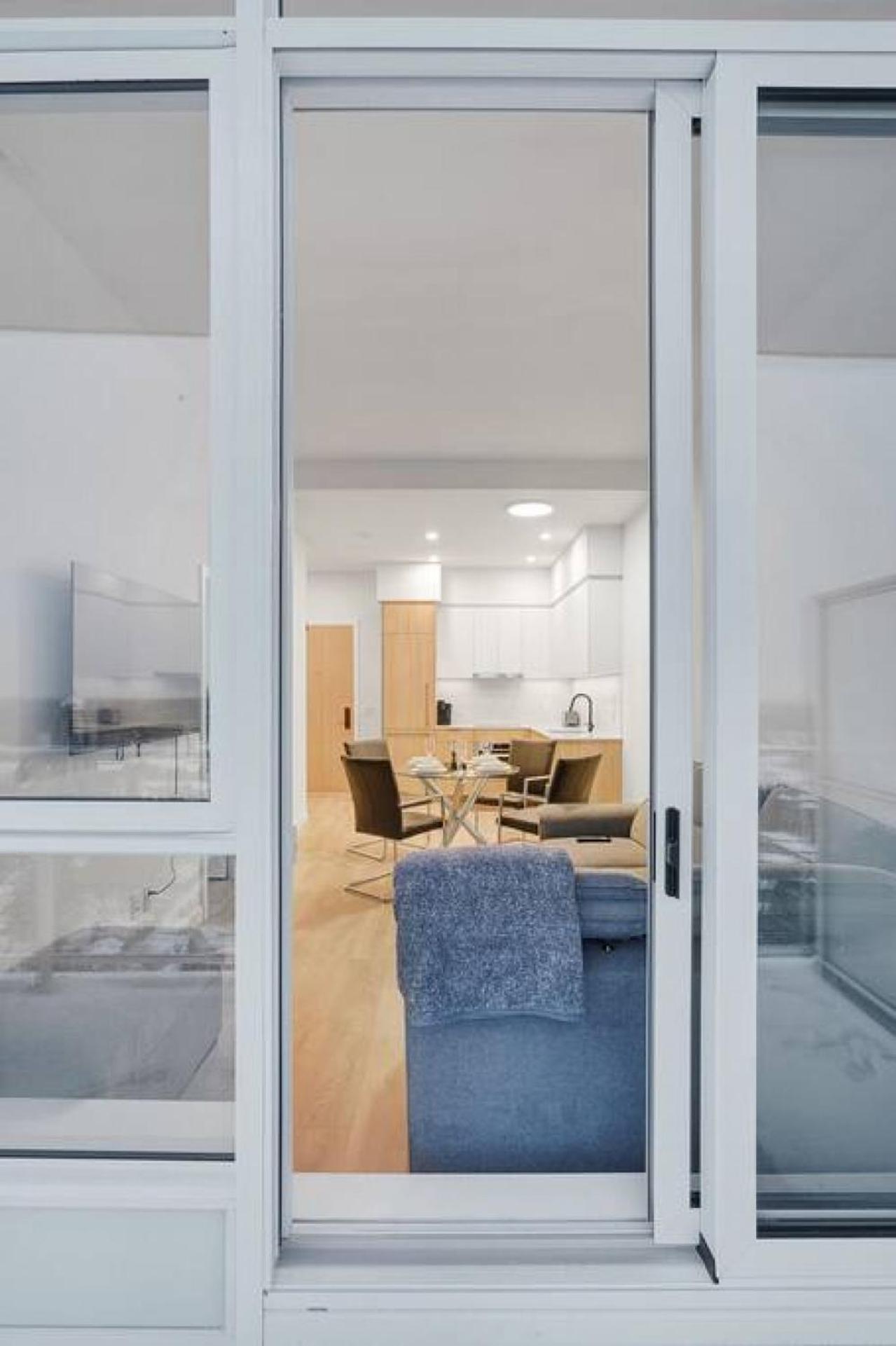 Ideal Surrey Condo with Best Views