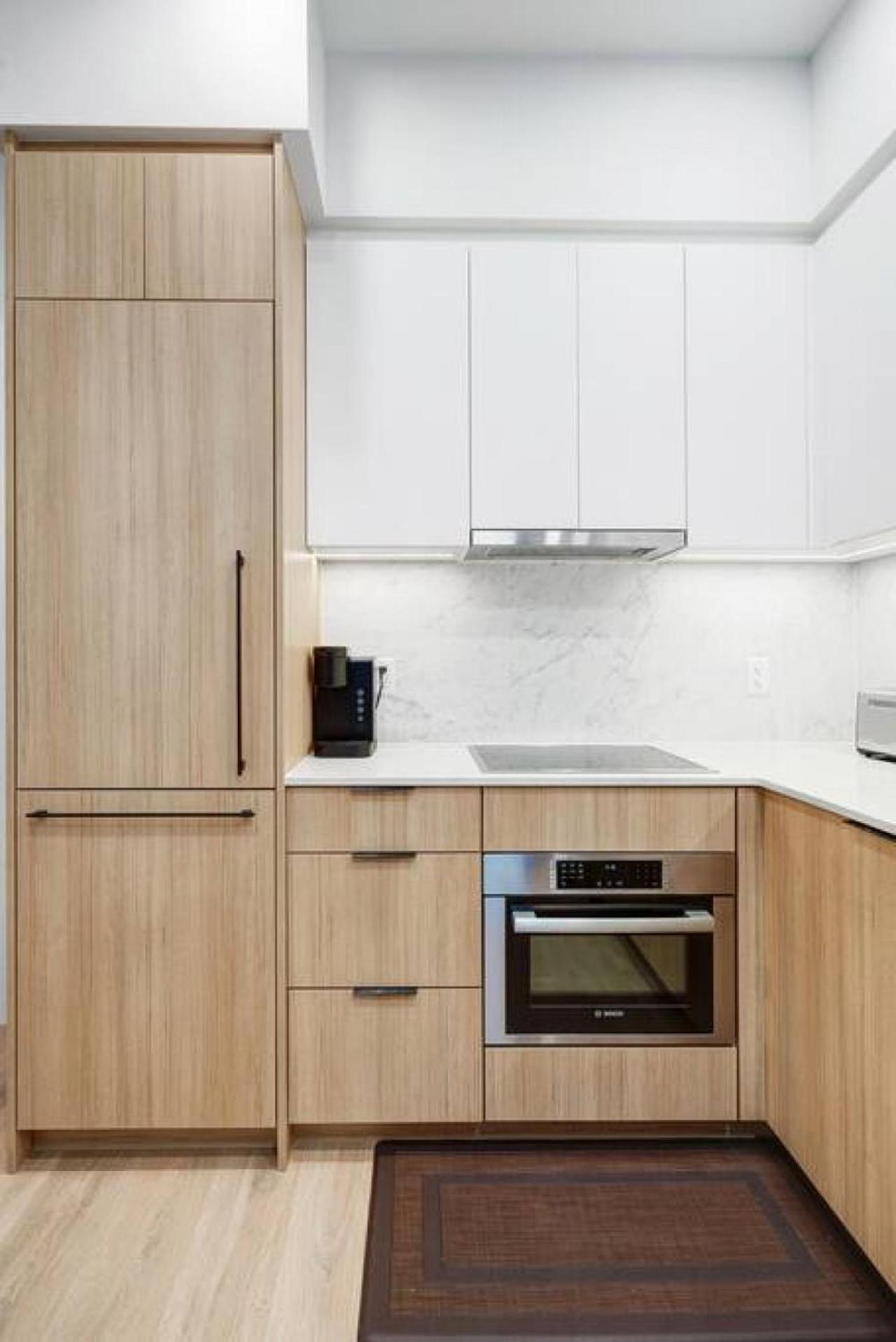 Ideal Surrey Condo with Best Views