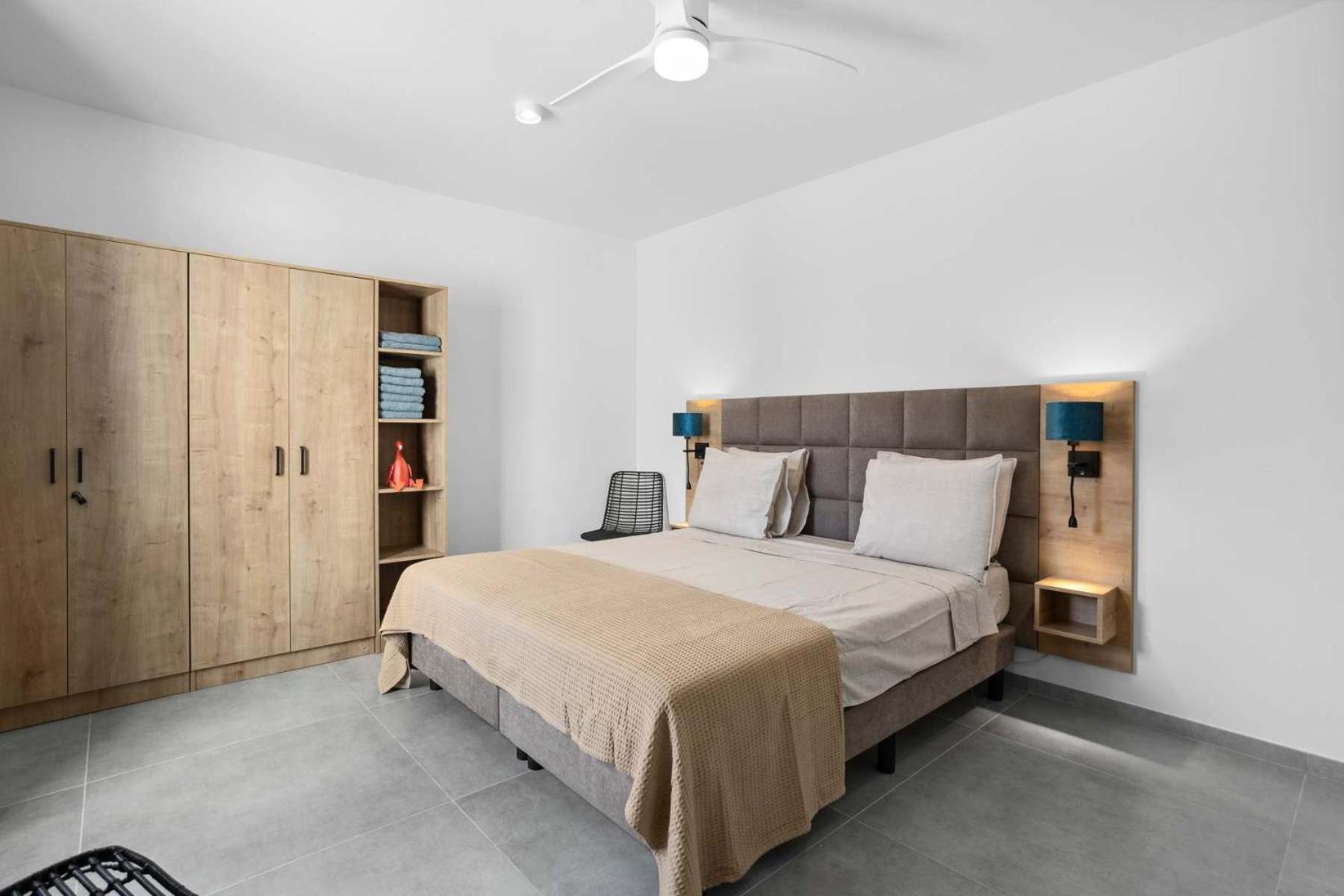 Bonaire Beach Apartment 1 with communal pool and diving facilities