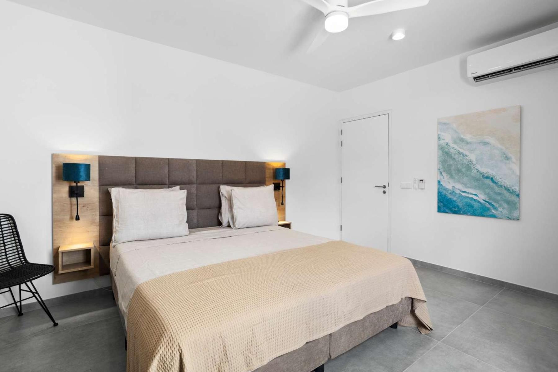 Bonaire Beach Apartment 1 with communal pool and diving facilities