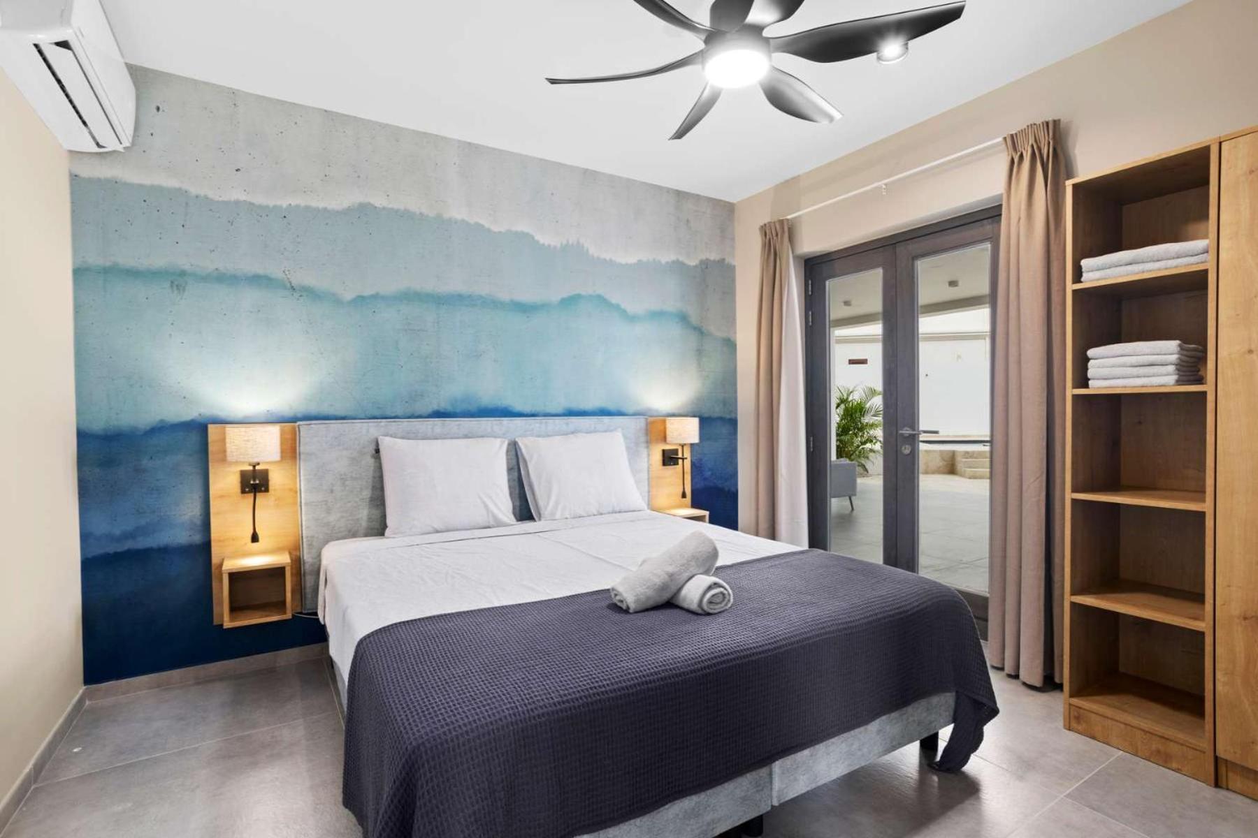Bonaire Beach Apartment 4 with communal pool and diving facilities