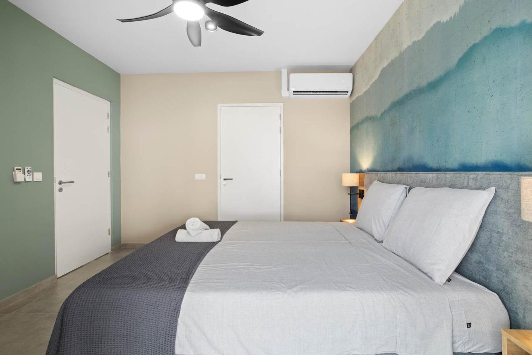 Bonaire Beach Apartment 4 with communal pool and diving facilities