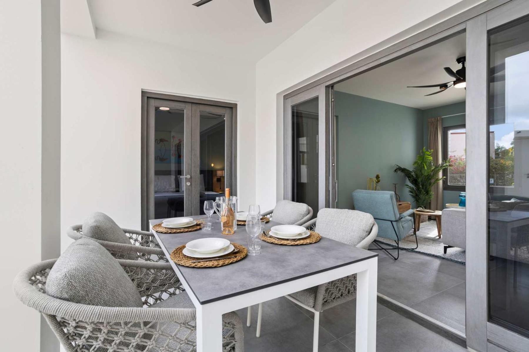 Bonaire Beach Apartment 4 with communal pool and diving facilities