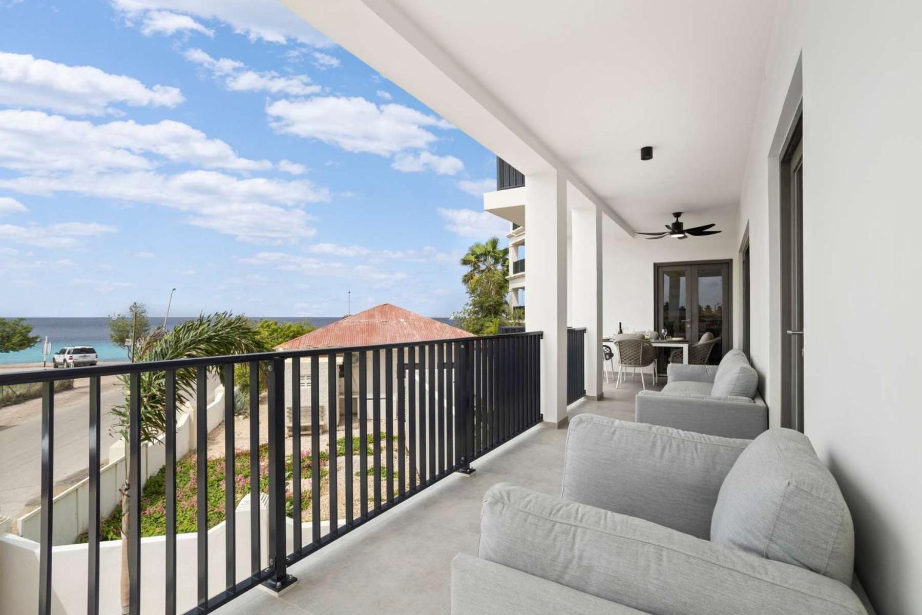 Bonaire Beach Apartment 6 with shared pool and diving facilities