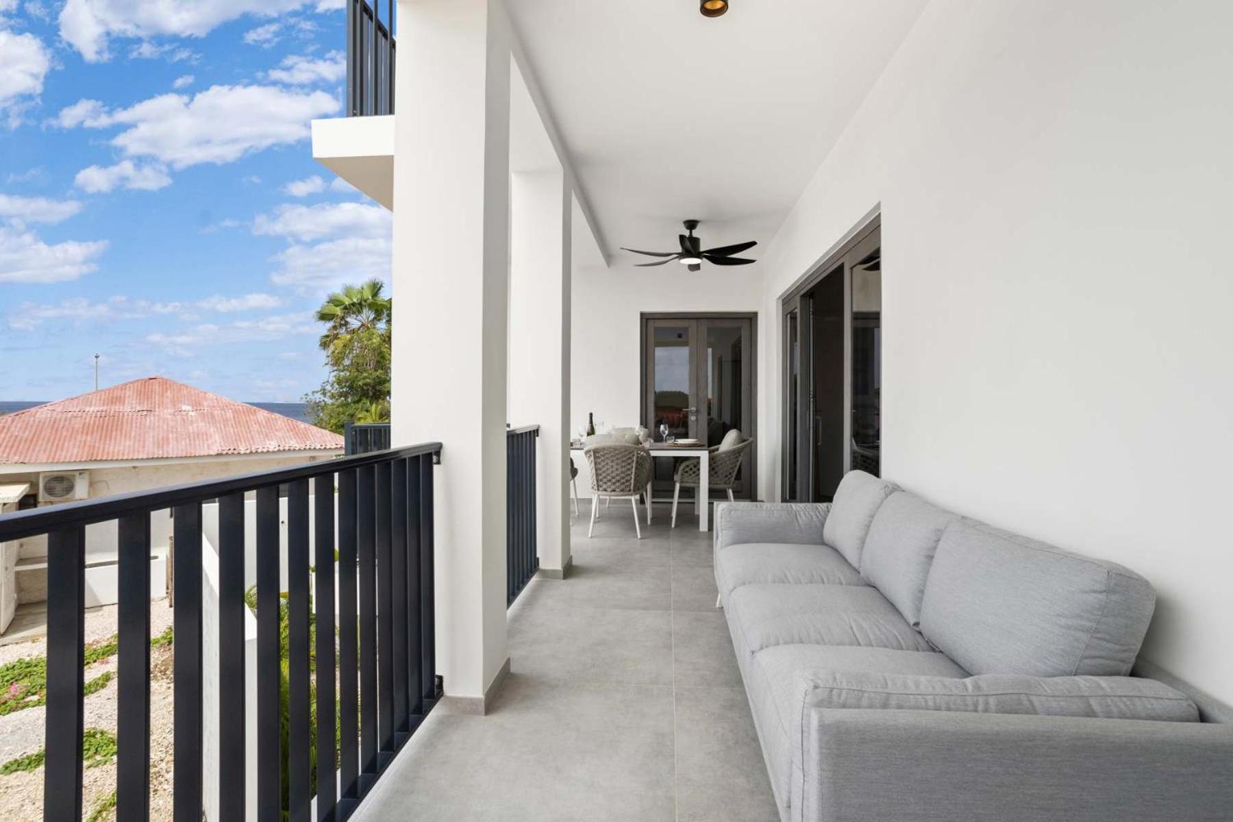 Bonaire Beach Apartment 6 with shared pool and diving facilities
