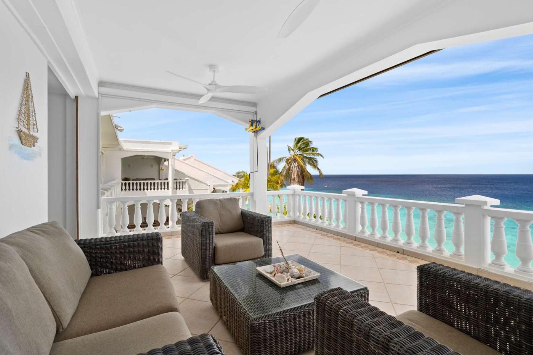 Belmar Oceanfront Apartments 21 right on the ocean with diving facilities