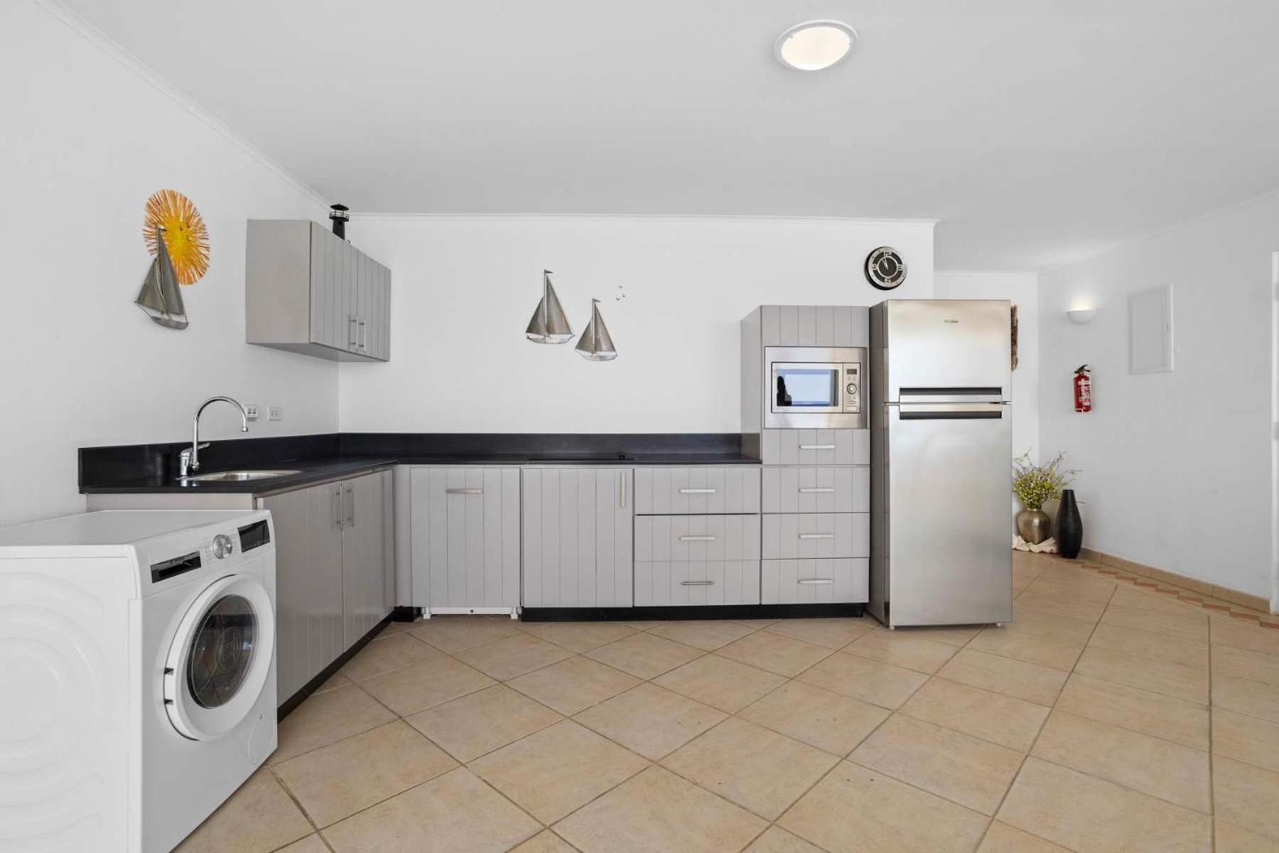 Belmar Oceanfront Apartments 21 right on the ocean with diving facilities