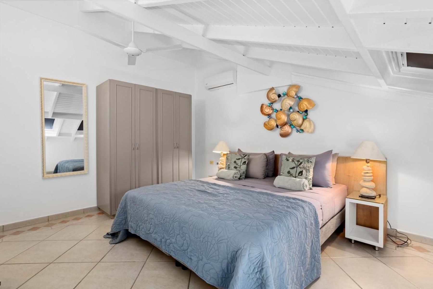 Belmar Oceanfront Apartments 21 right on the ocean with diving facilities