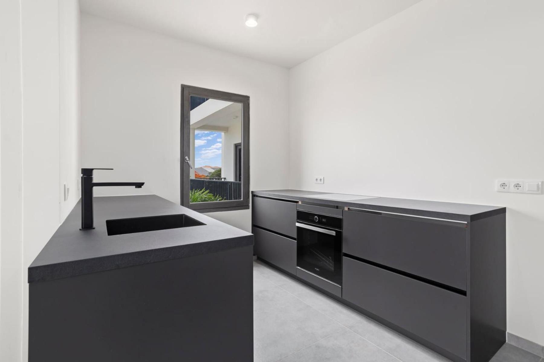 Bonaire Beach Apartment 8 with communal pool and diving facilities
