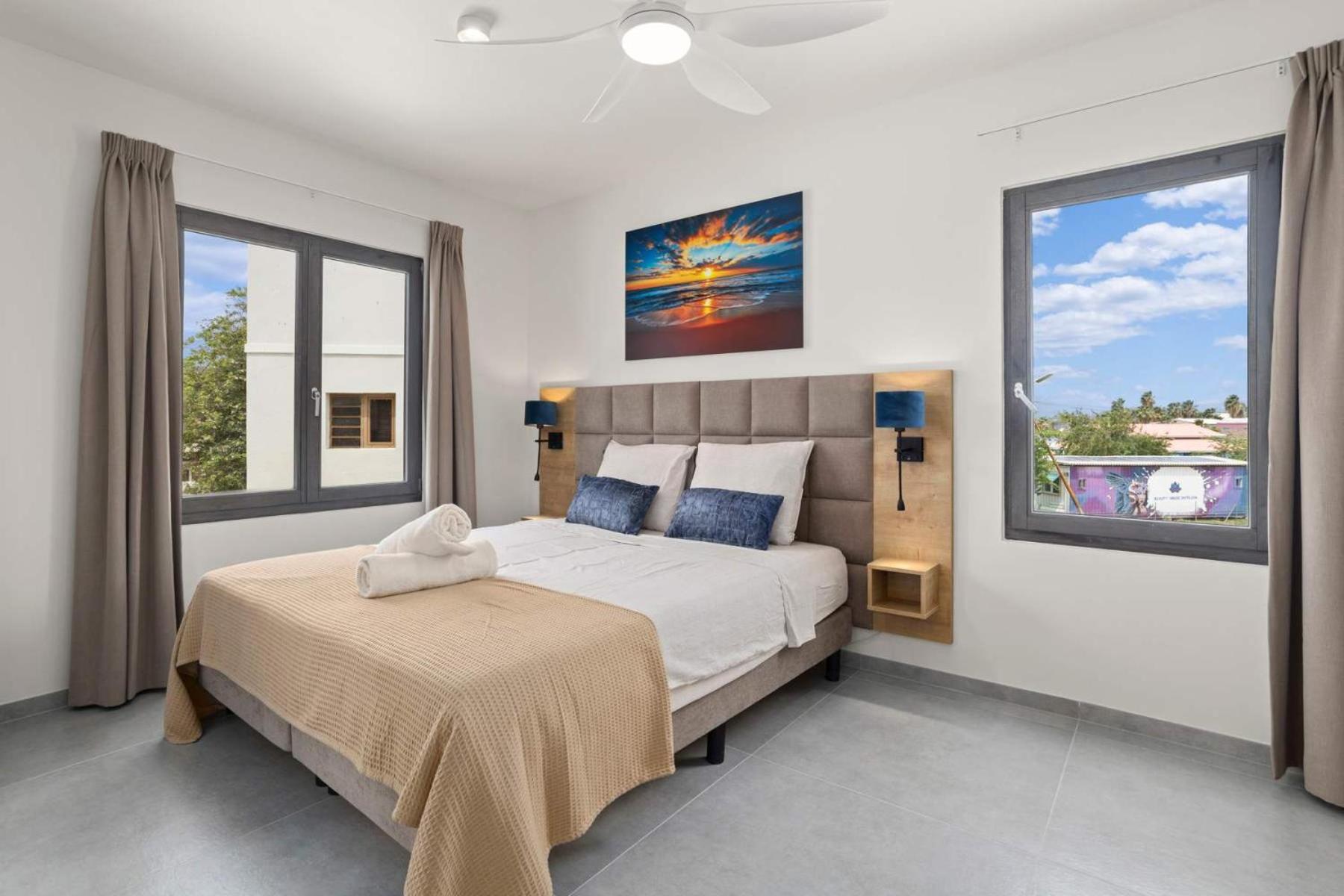 Bonaire Beach Apartment 8 with communal pool and diving facilities