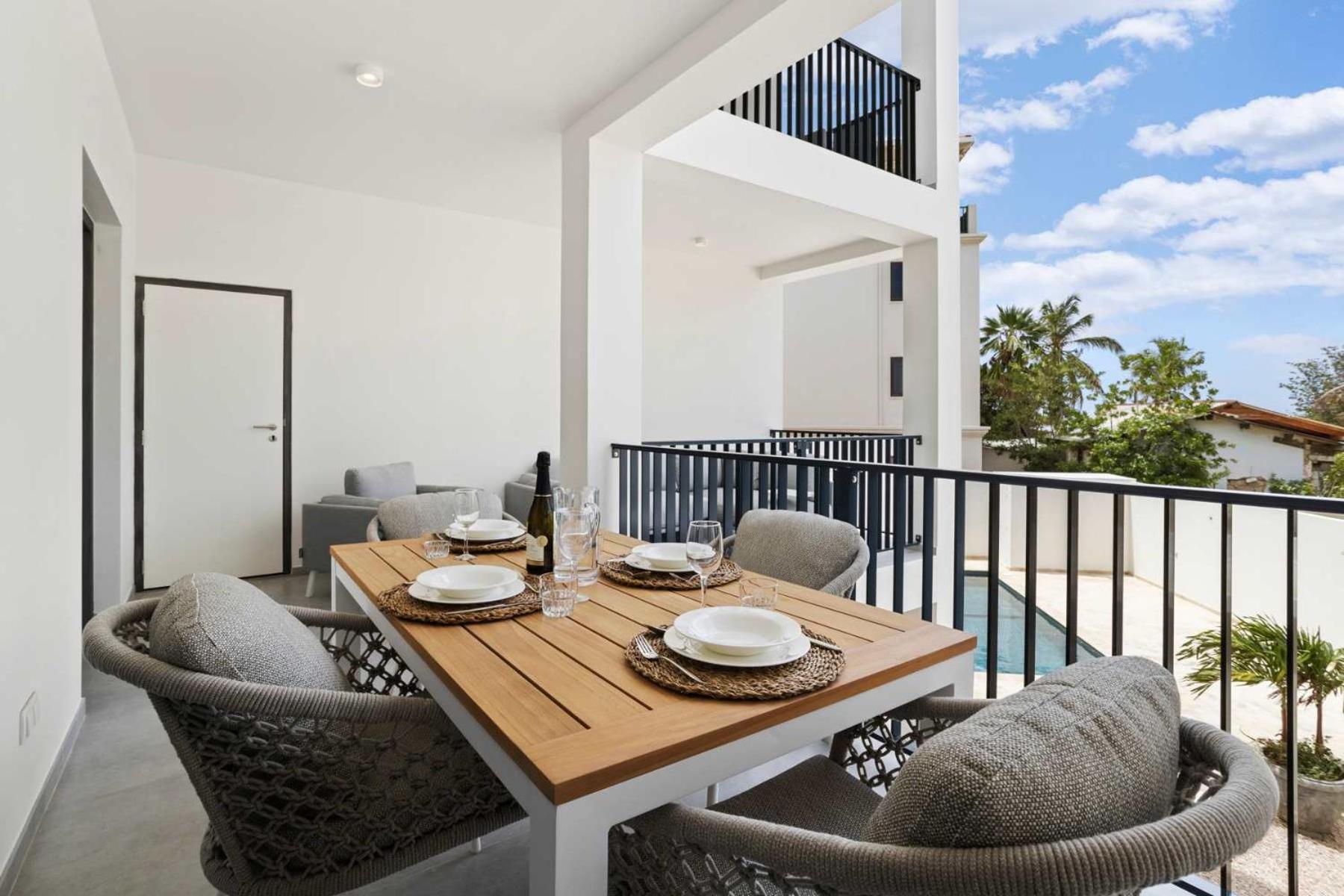 Bonaire Beach Apartment 8 with communal pool and diving facilities