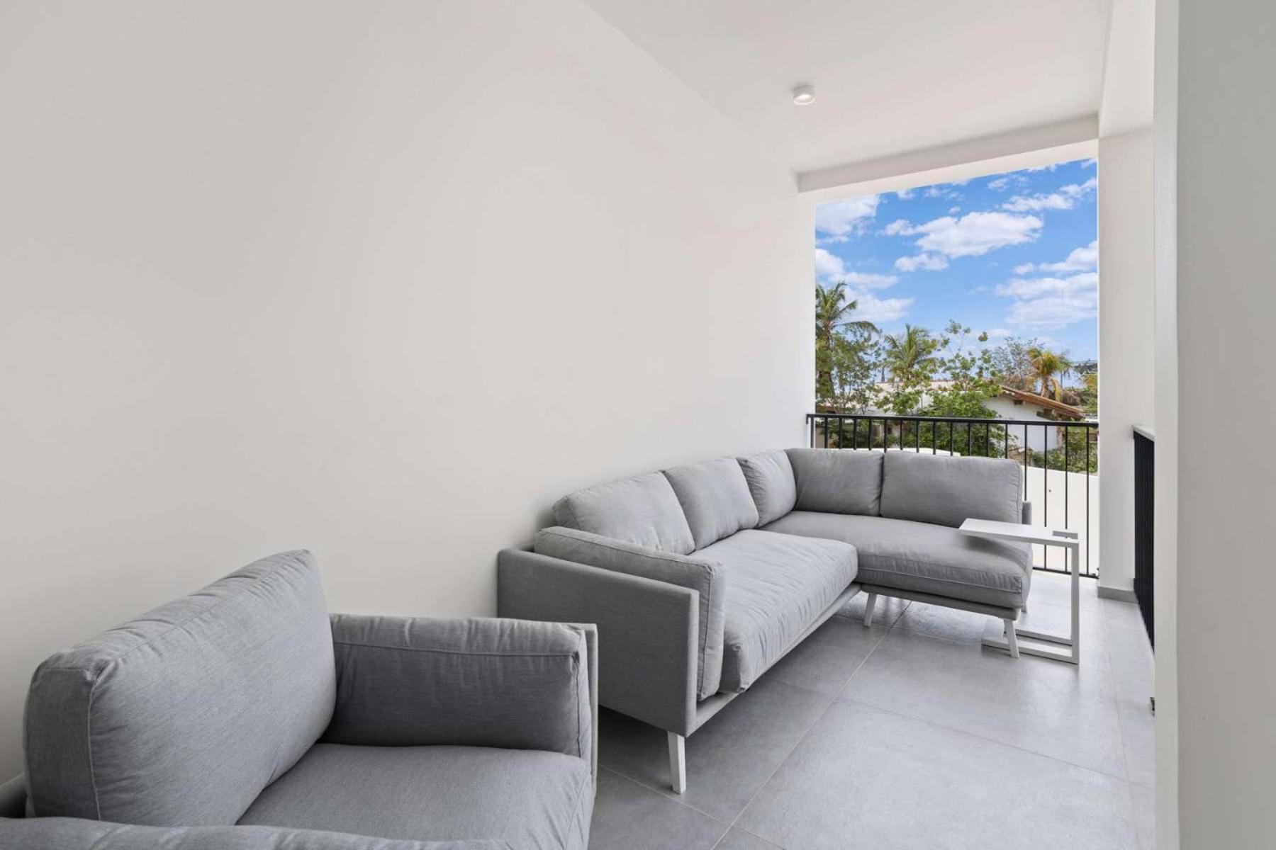 Bonaire Beach Apartment 8 with communal pool and diving facilities