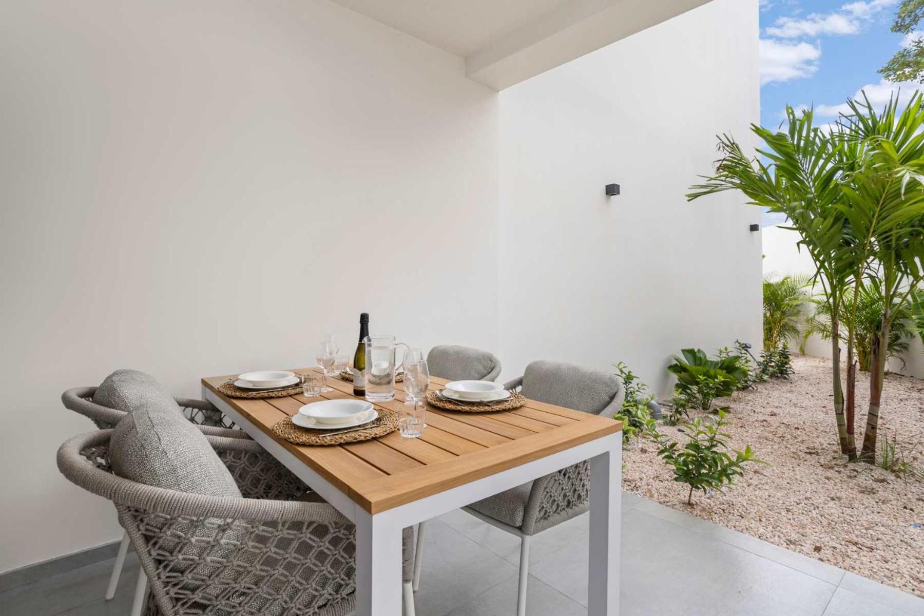 Bonaire Beach Apartment 3 with communal pool and diving facilities