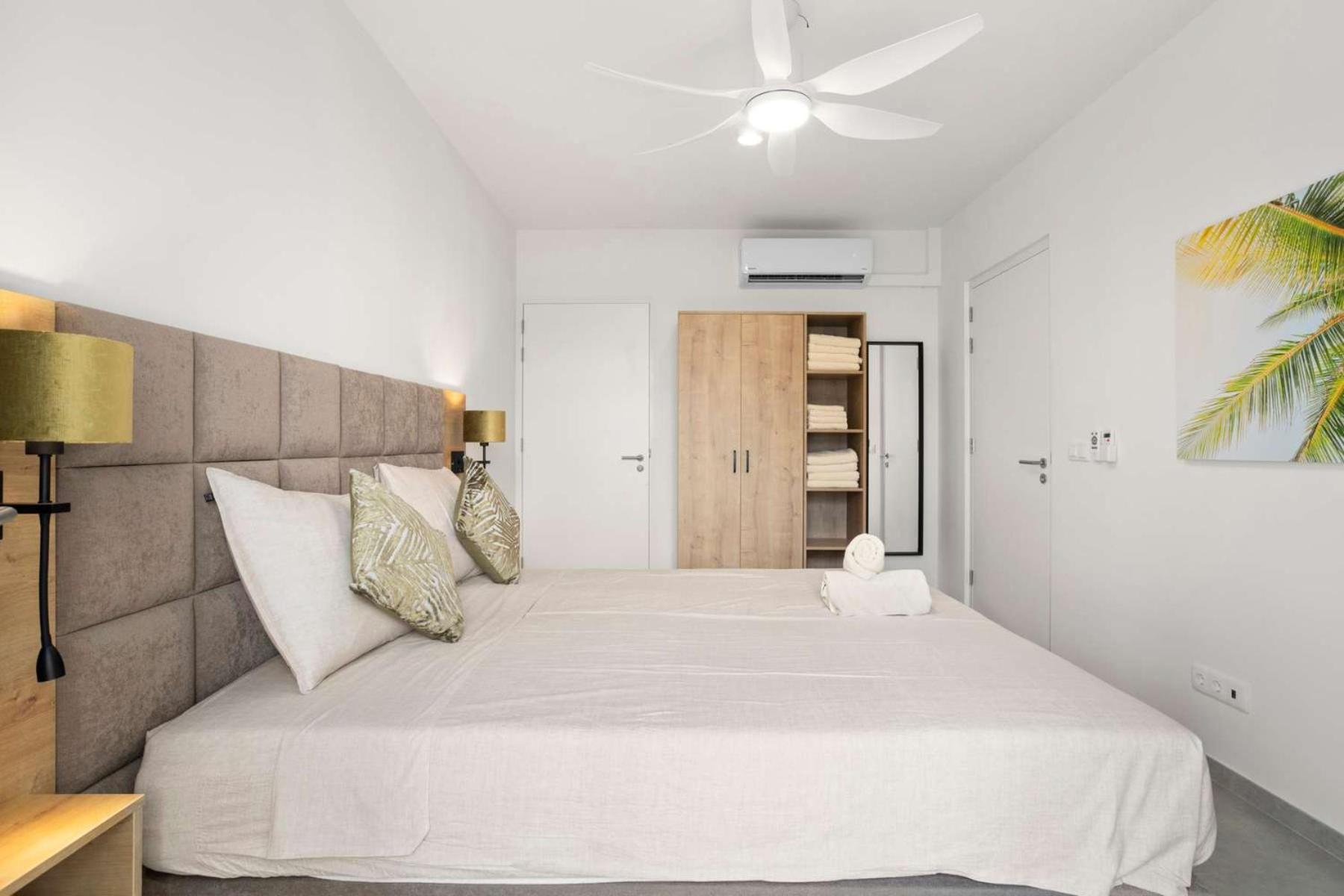 Bonaire Beach Apartment 3 with communal pool and diving facilities