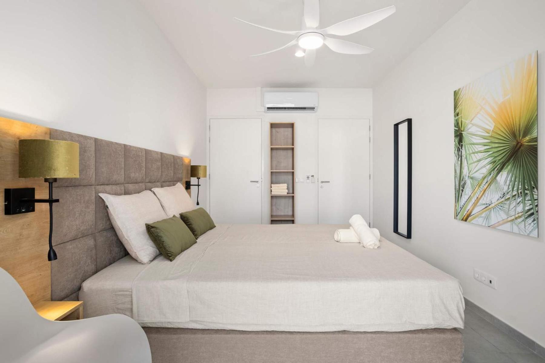 Bonaire Beach Apartment 3 with communal pool and diving facilities