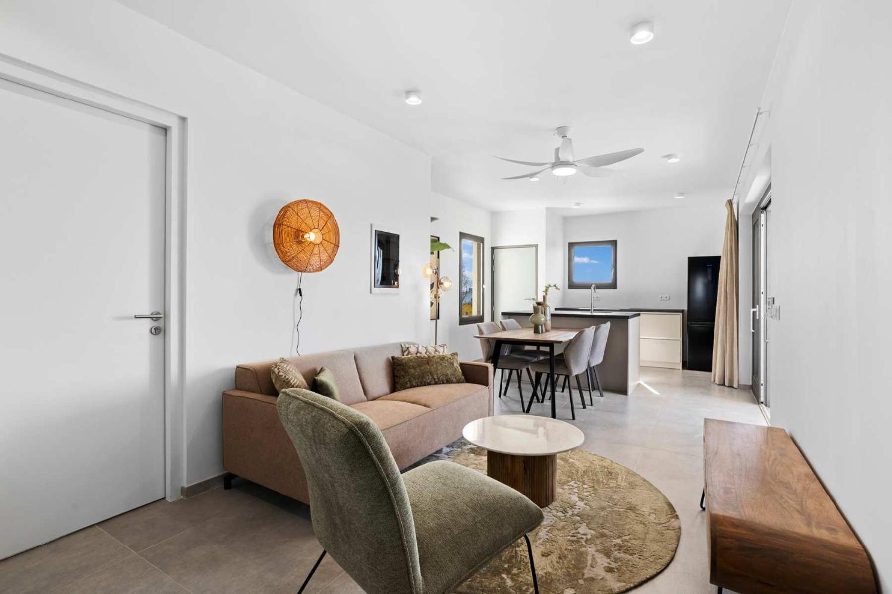 Bonaire Beach Apartment 9 with communal pool and diving facilities