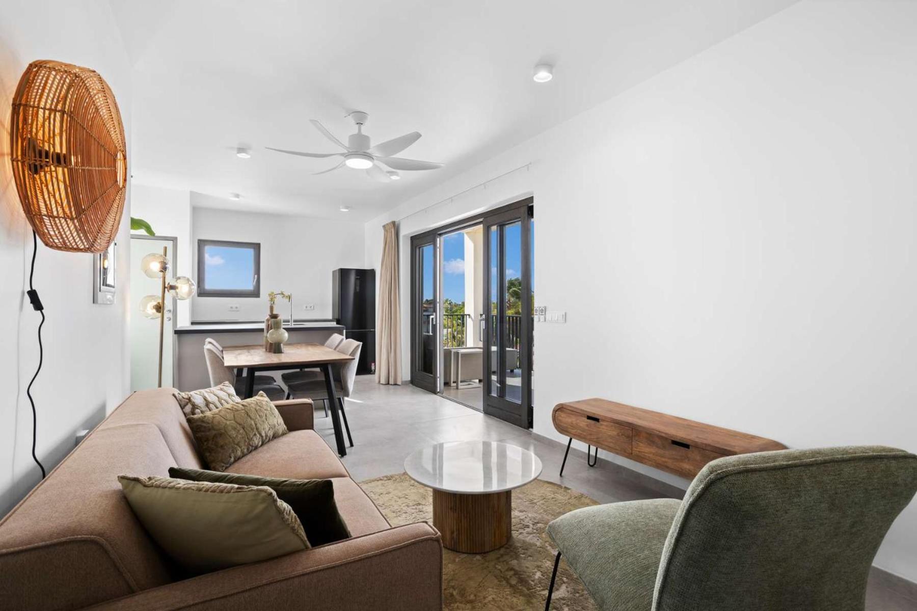 Bonaire Beach Apartment 9 with communal pool and diving facilities