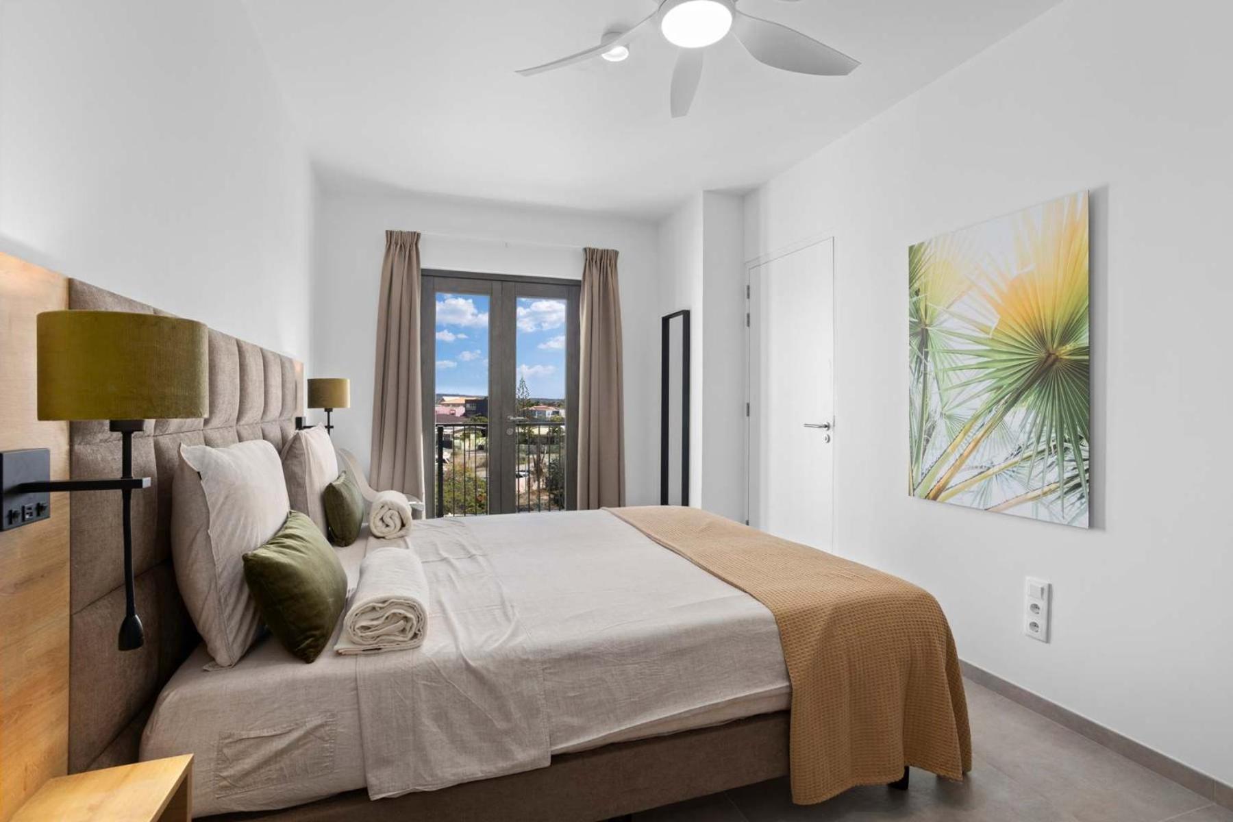 Bonaire Beach Apartment 9 with communal pool and diving facilities