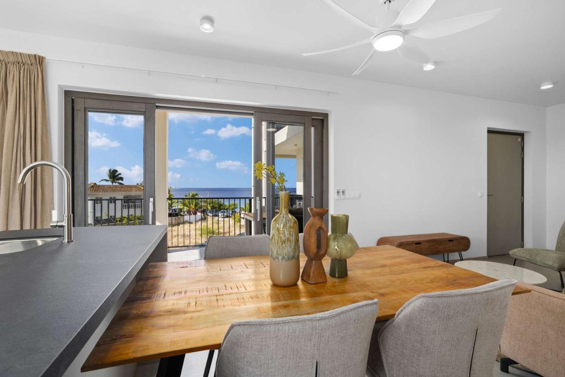 Bonaire Beach Apartment 9 with communal pool and diving facilities
