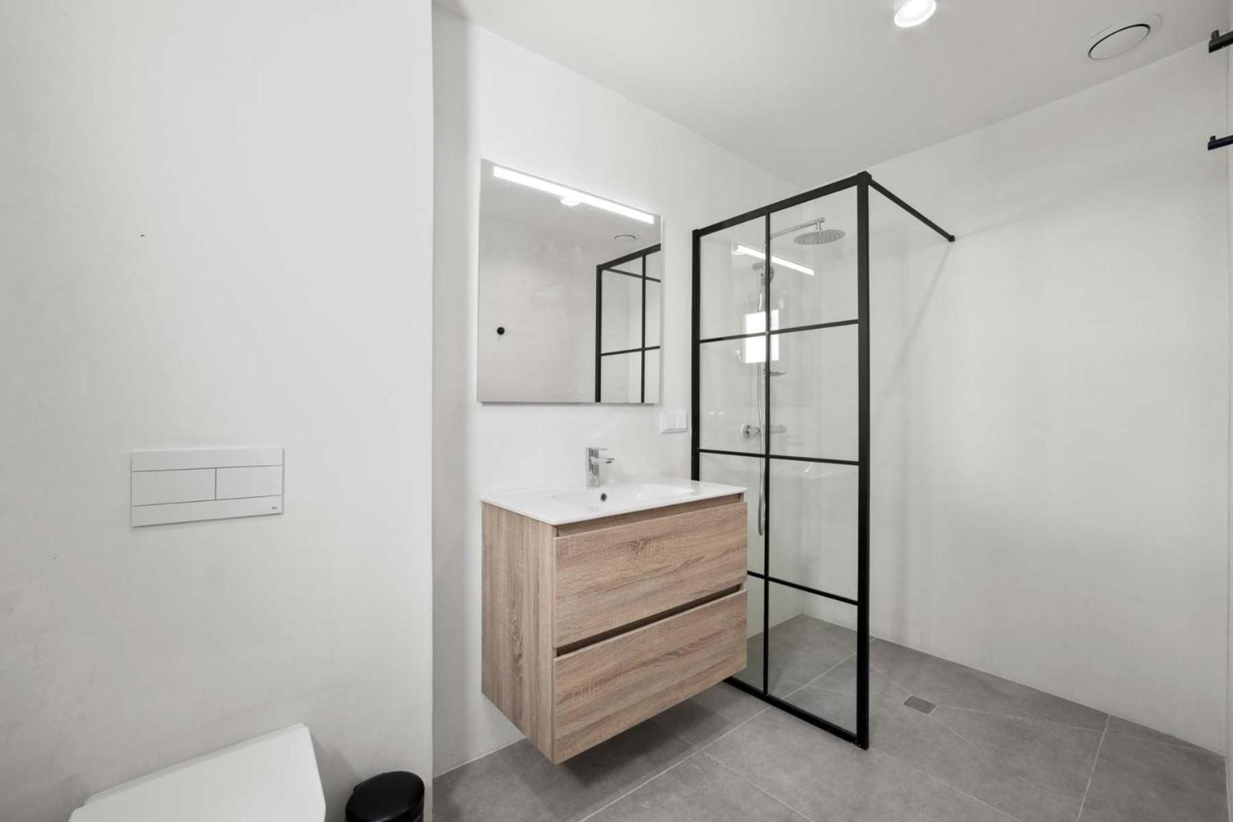 Bonaire Beach Apartment 9 with communal pool and diving facilities