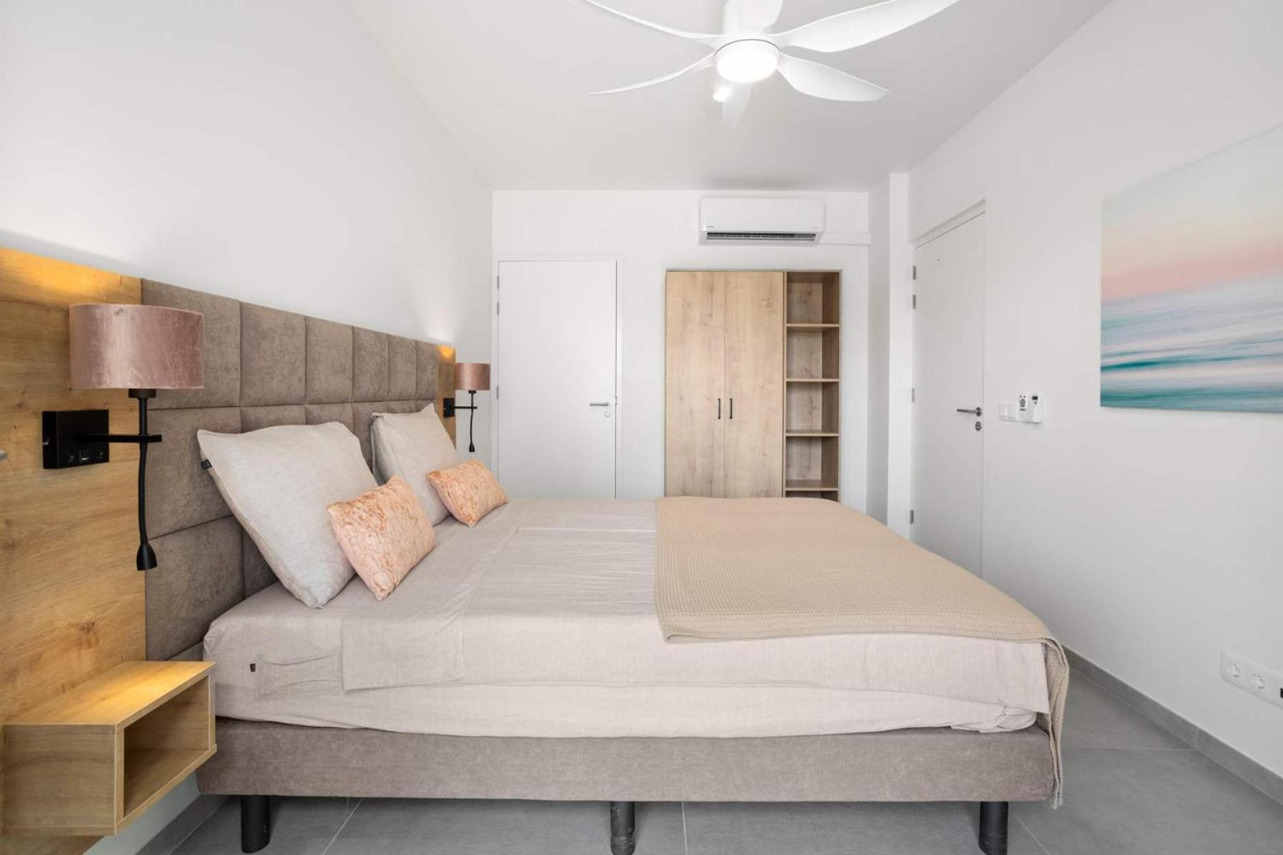 Bonaire Beach Apartment 7 with communal pool and diving facilities